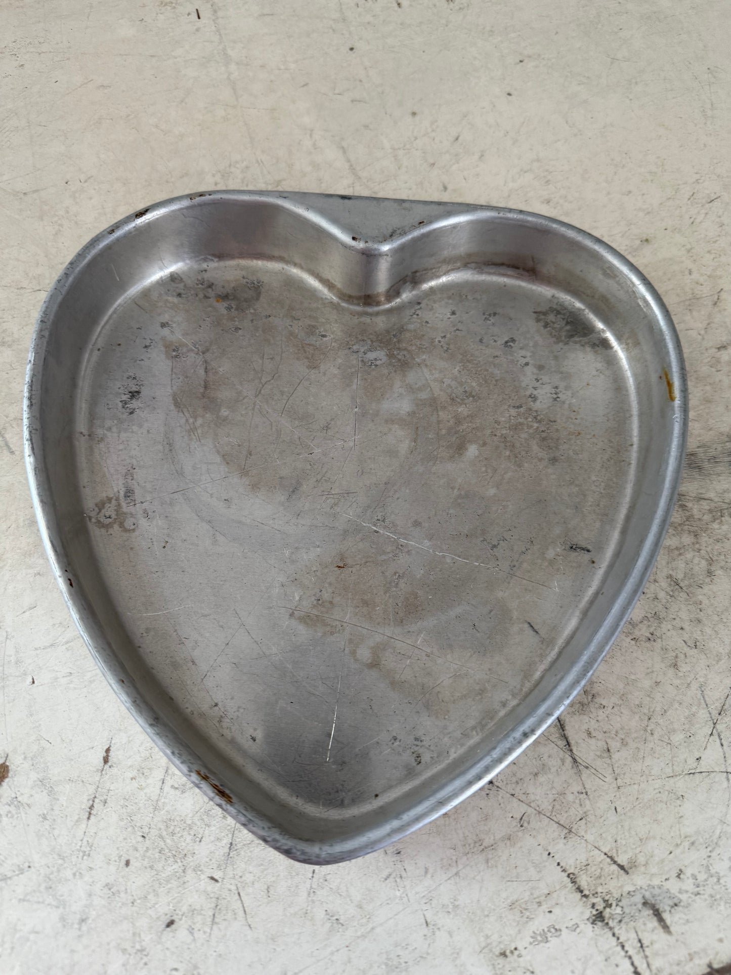 Heart shaped cake pan