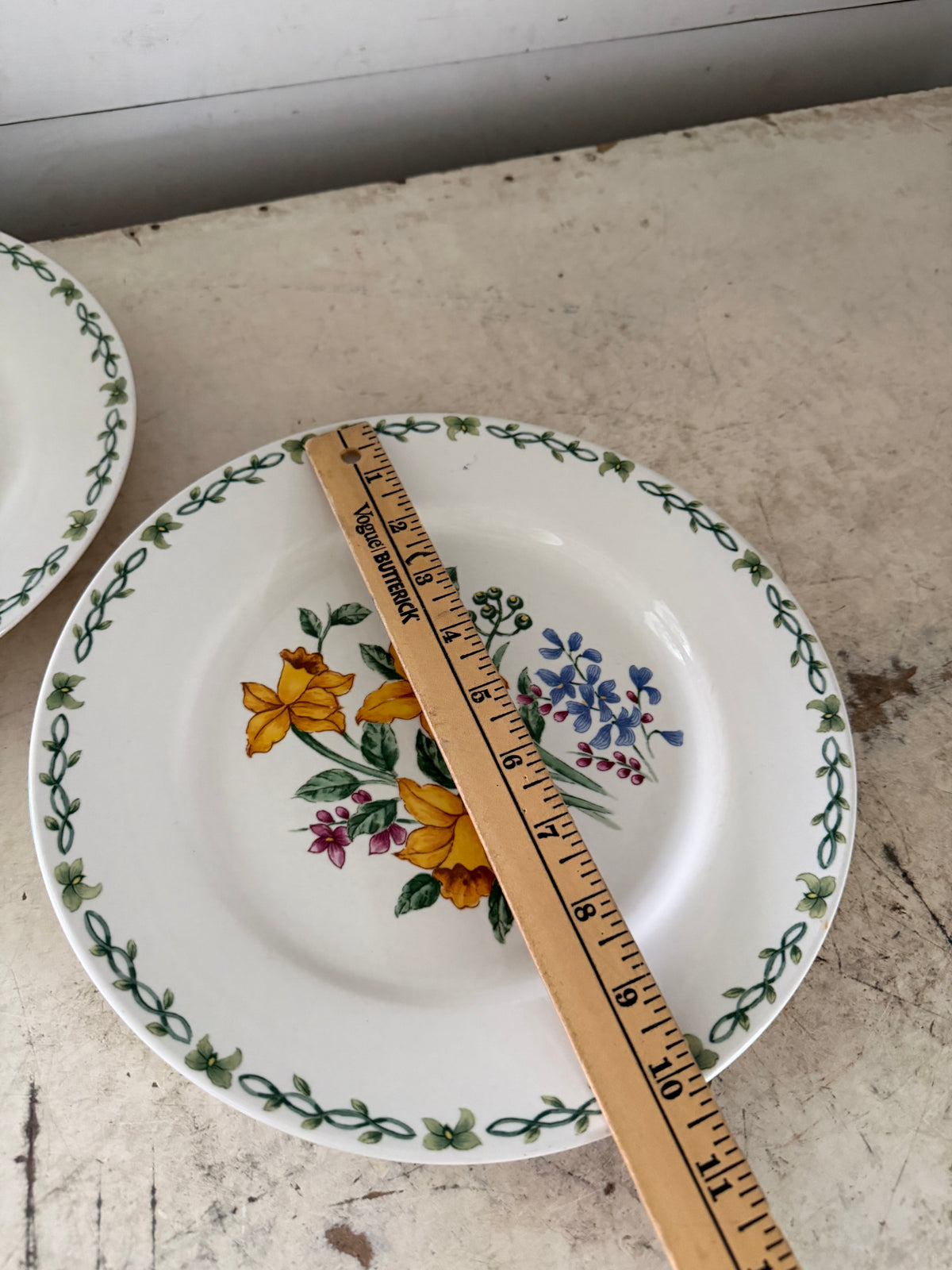 Thompson Pottery Retired Floral Garden Set of 2 Dinner Plates 10.25"