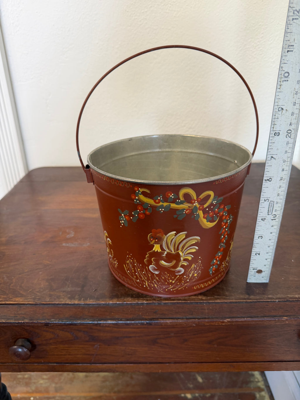 Maroon Toole painted LEAKTITE PAINT POT  WATERTOWN, MASS