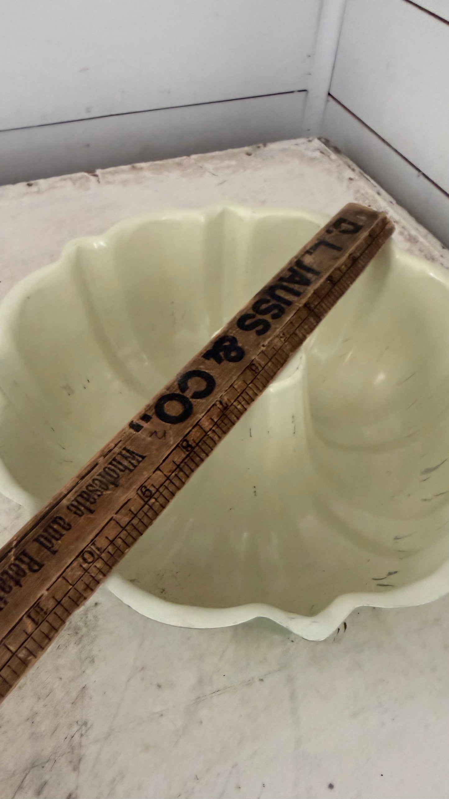Vintage mint green Bundt pan