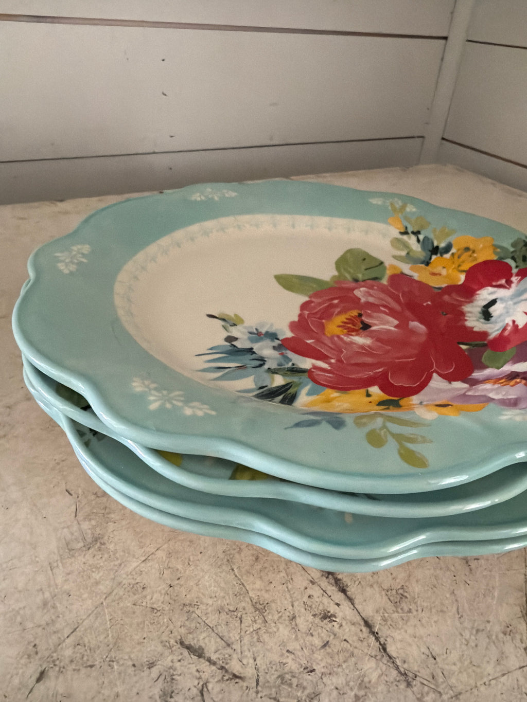Set of four pioneer woman plates