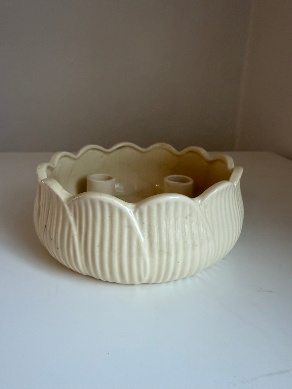 Ceramic Pottery 4 Stick Candlestick Holder Cream White Tulip Flower Centerpiece has crack as is