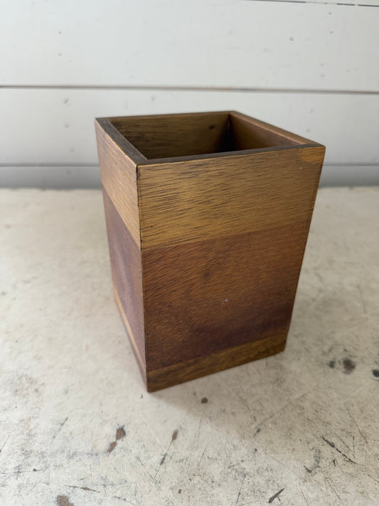 Wood utensil holder will get makeover