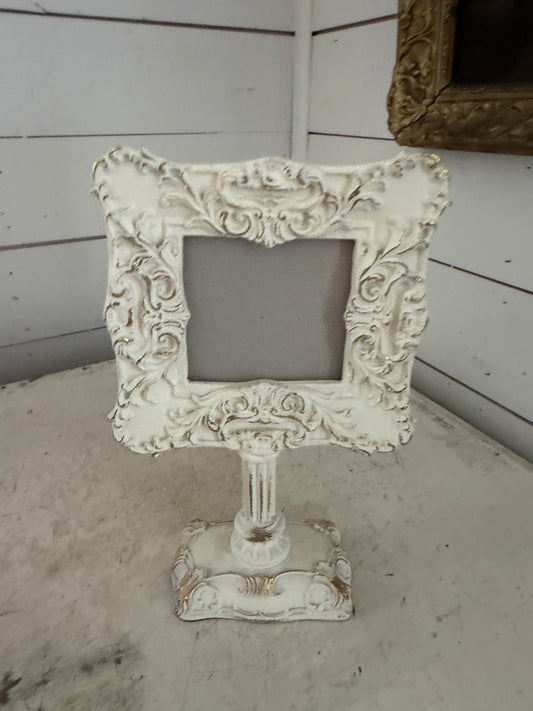 White with Gold Frame on Pedestal will get art