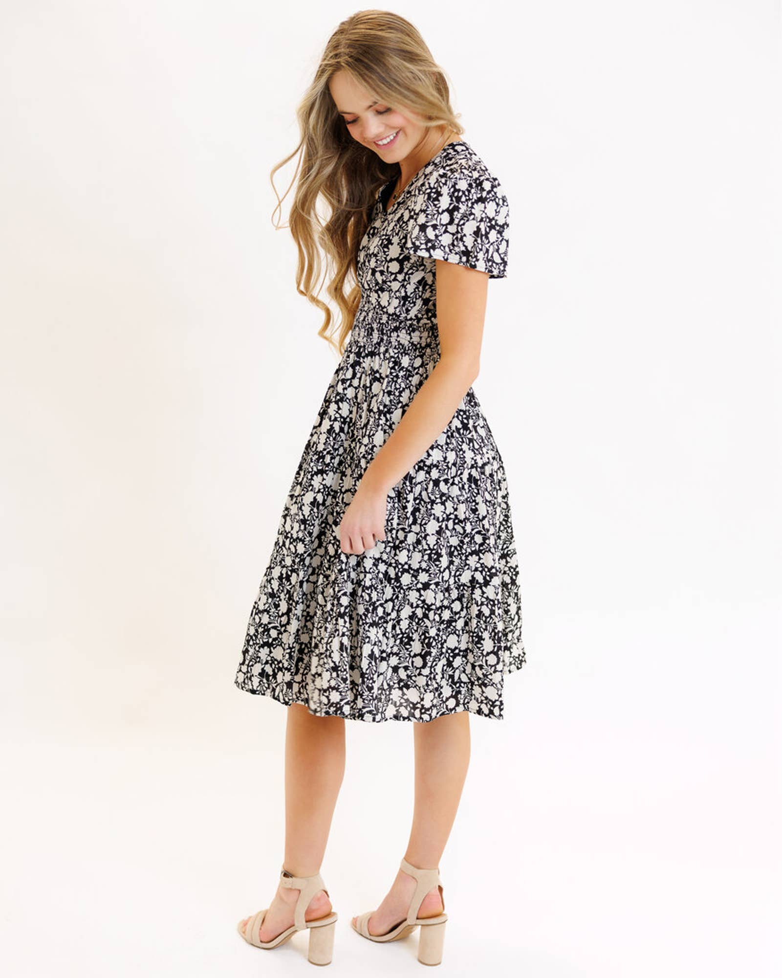 Felicity Floral Print Short Sleeve Tiered Skirt Midi Dress