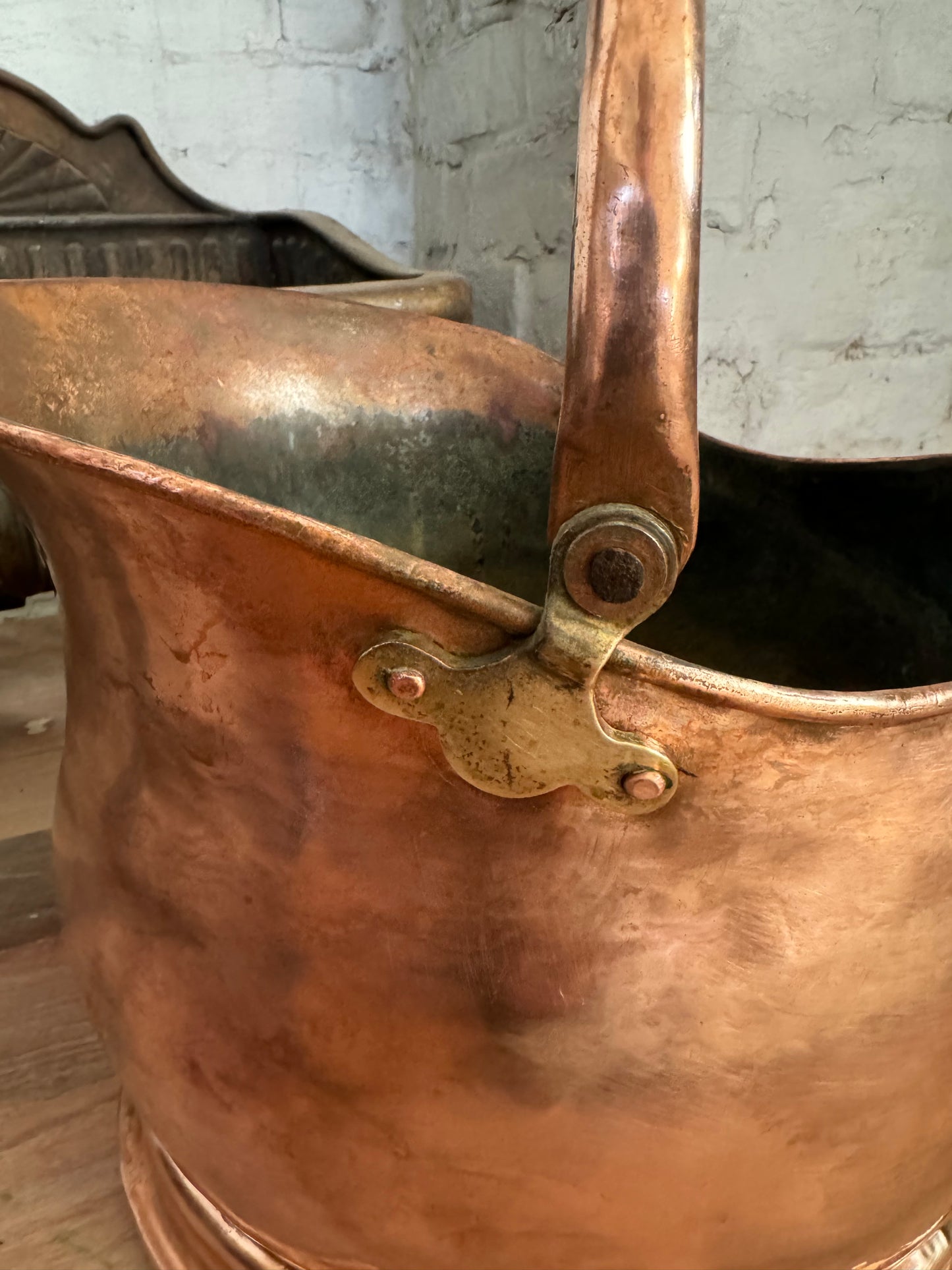 Antique Victorian quality copper helmet coal scuttle with copper handle