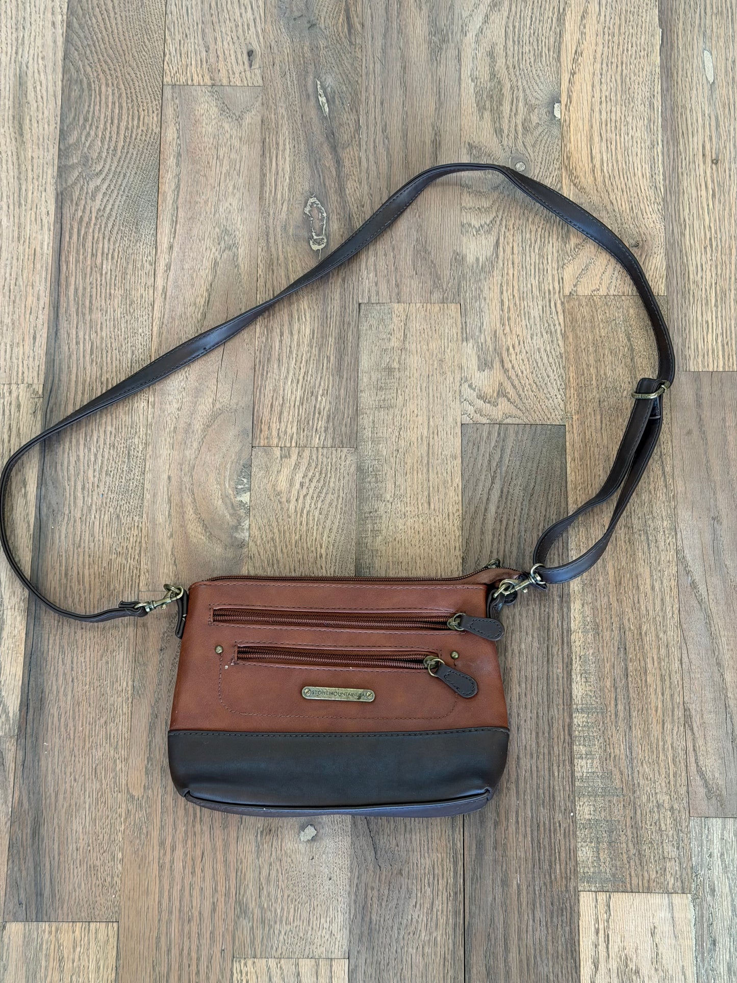 Stone Mountain Cross Body Bad With 2 Tone Brown and Black Leather