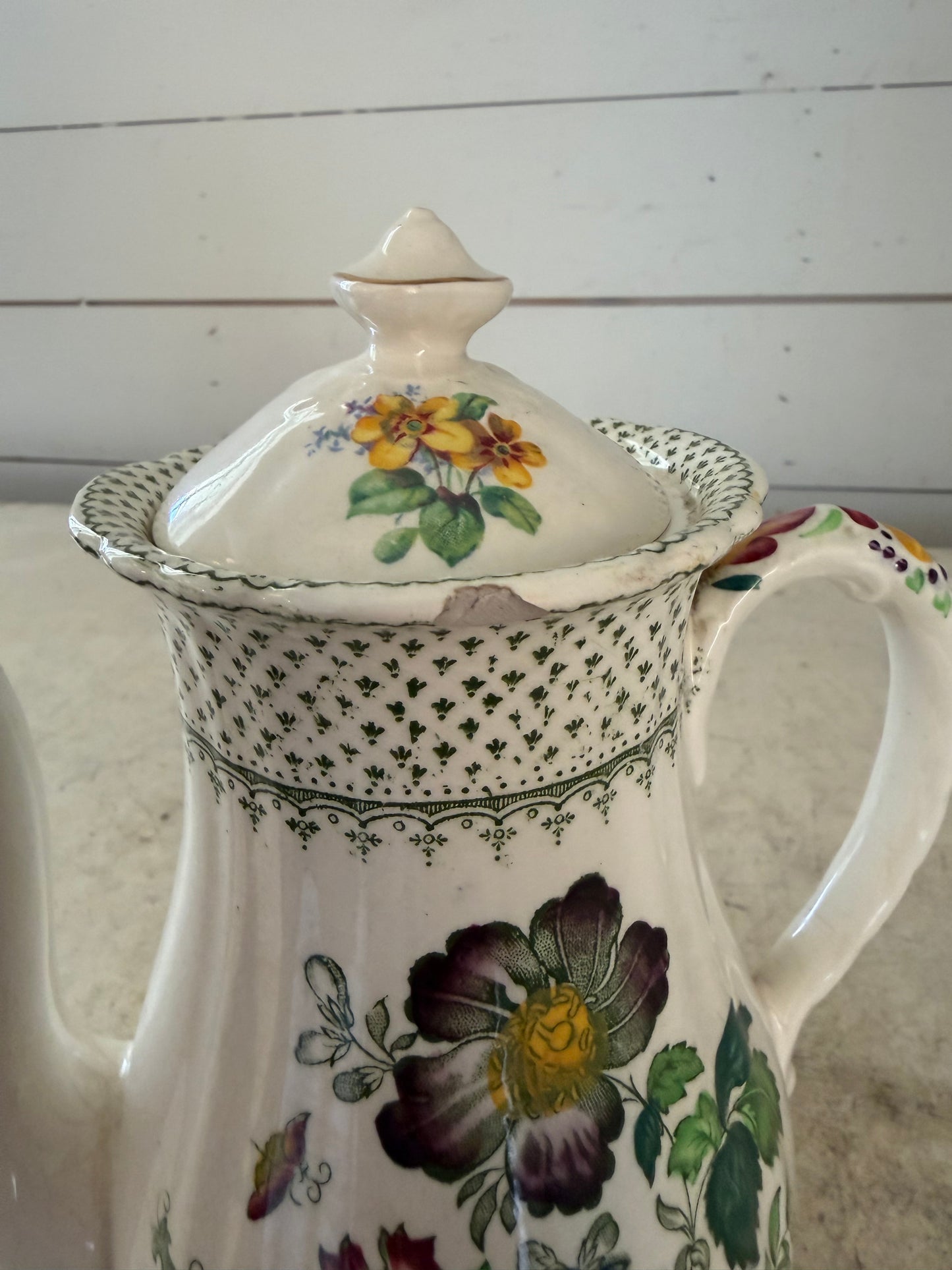 Mason's Paynsley Patt Green Multicolour coffee pot - has small chip