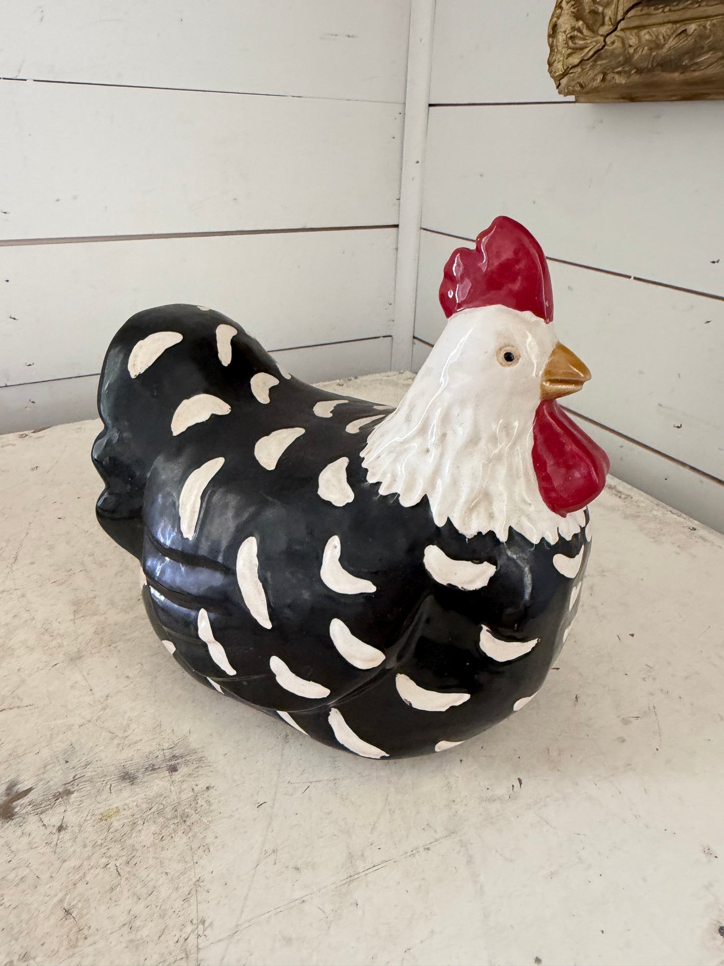 Black and white ceramic chicken
