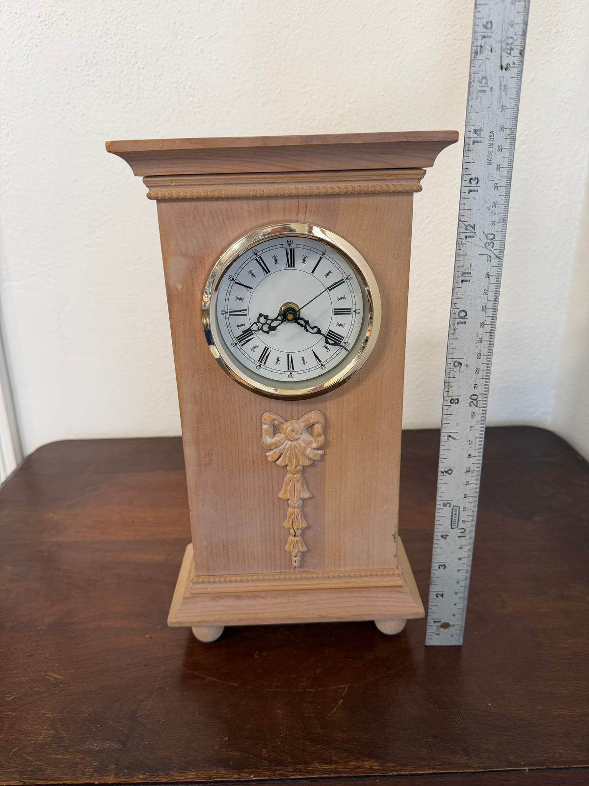 Wood clock with Bow Appliqué - Will Get Makeover
