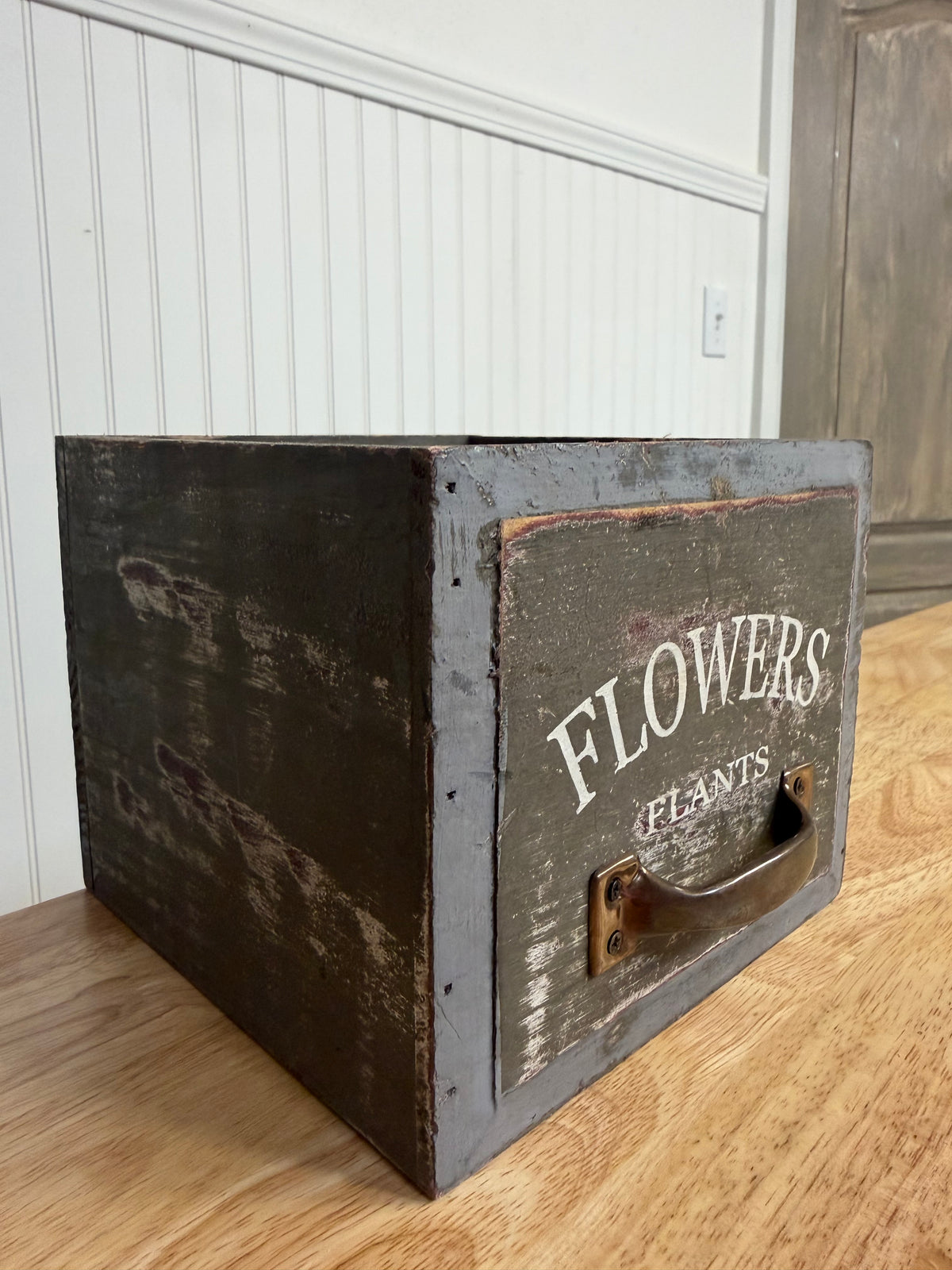Wood Planter with Handle