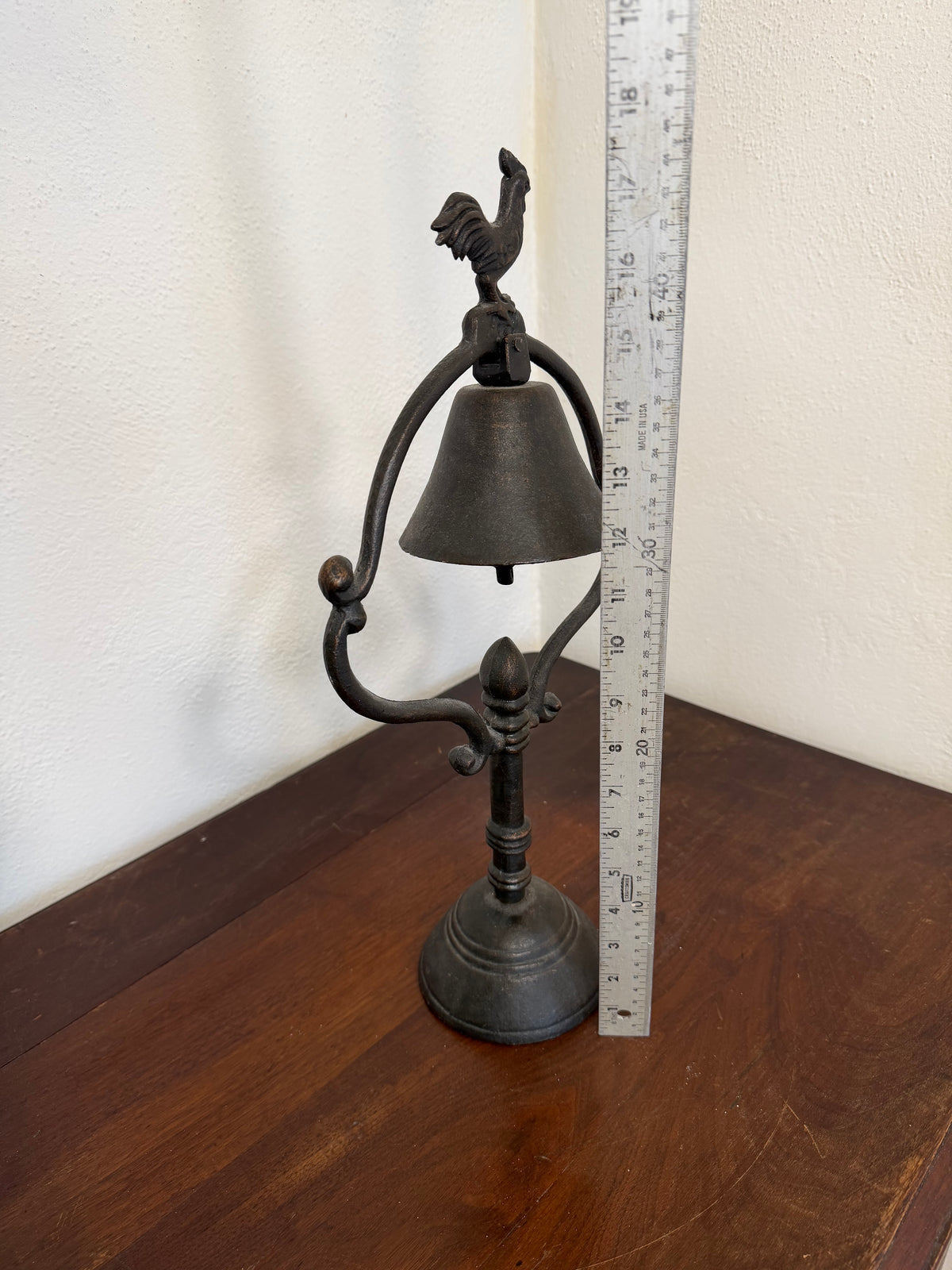 Vintage Cast Iron Rooster Table Top Dinner Bell