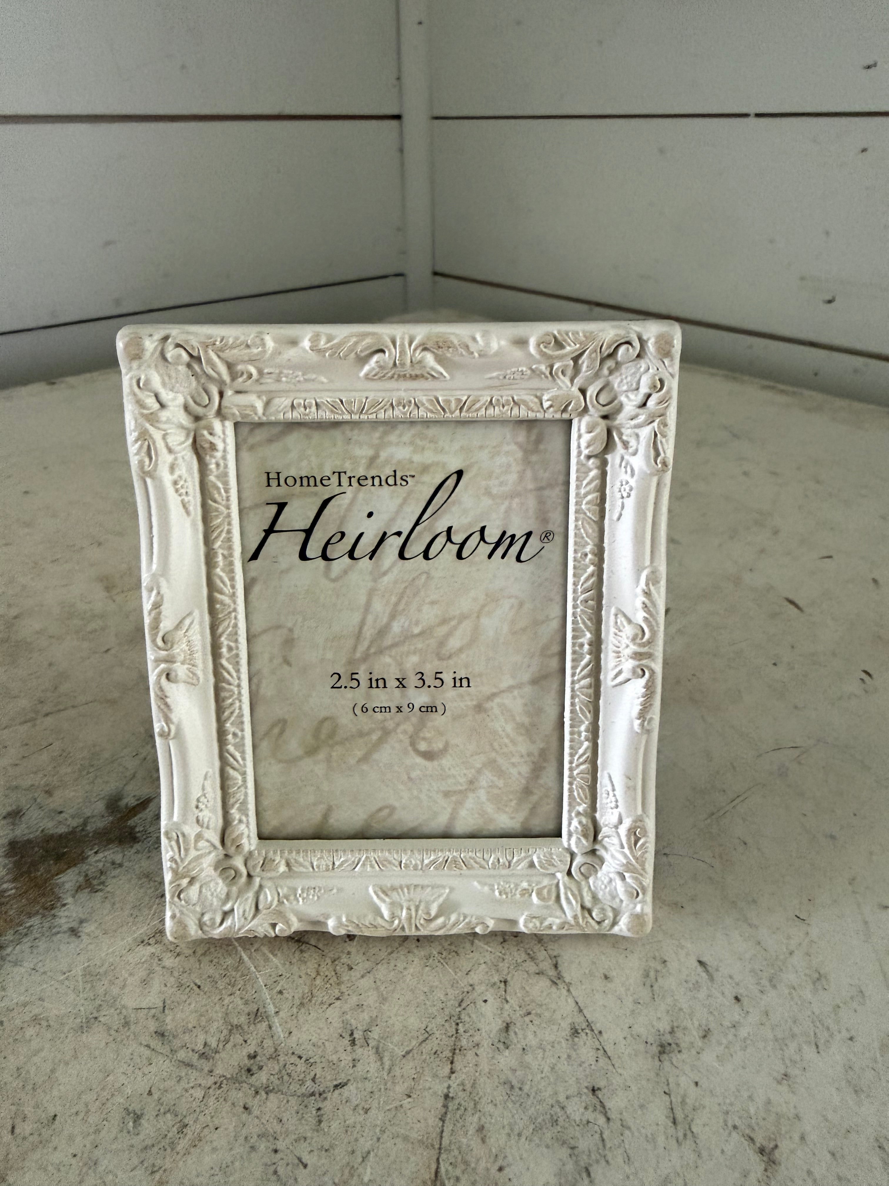 Miniature frame will get art
