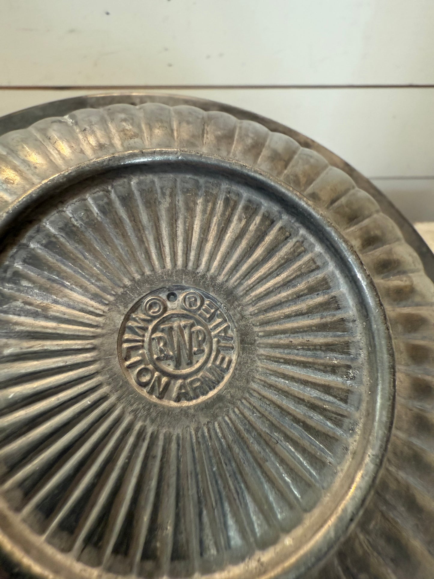 Wilton Armetale Pewter Flutes and Pearls Round Salad Serving Bowl 9”