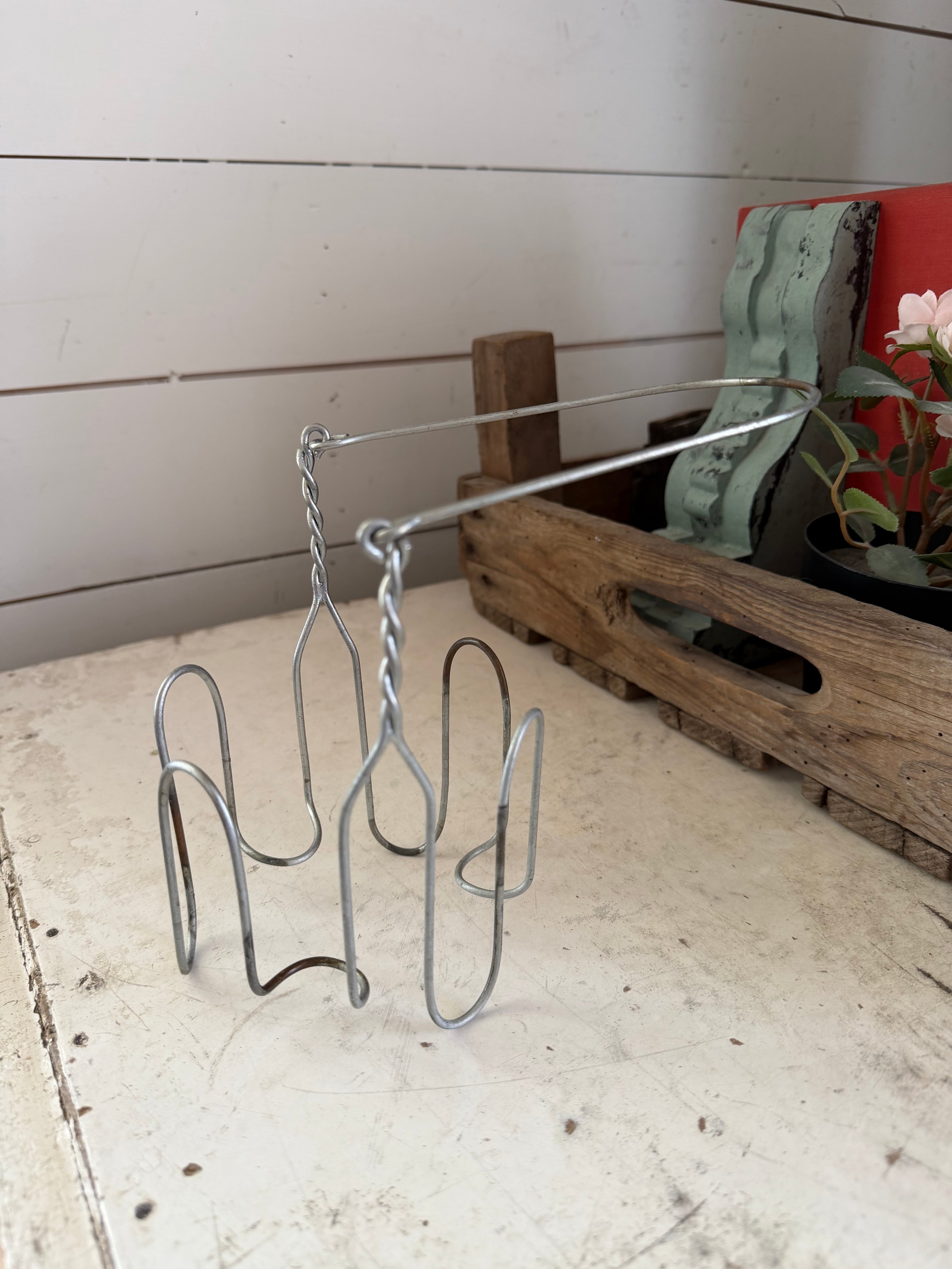 Wire jar lifter or candle holder