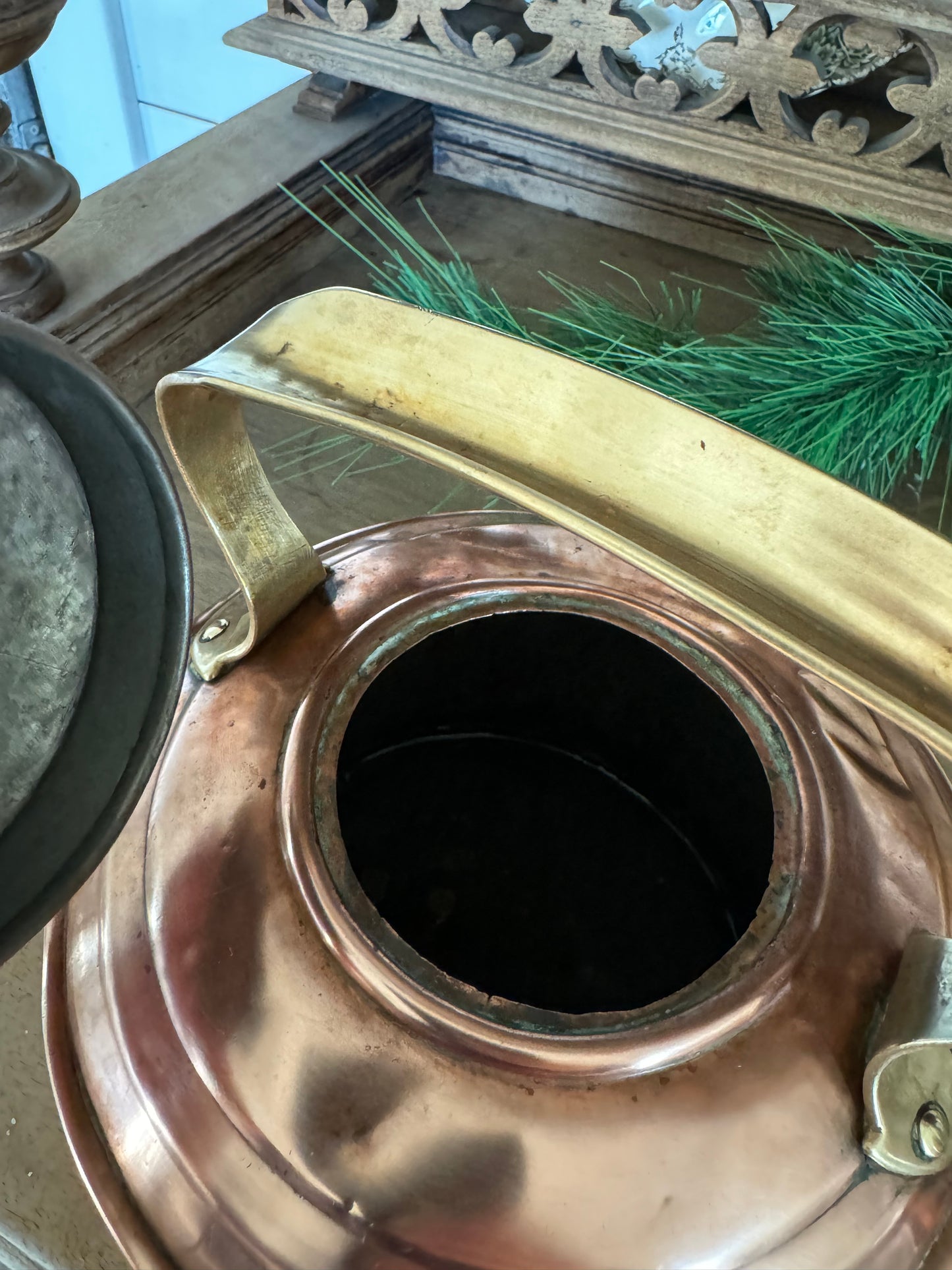 Antique English Copper Kettle with Brass Handle