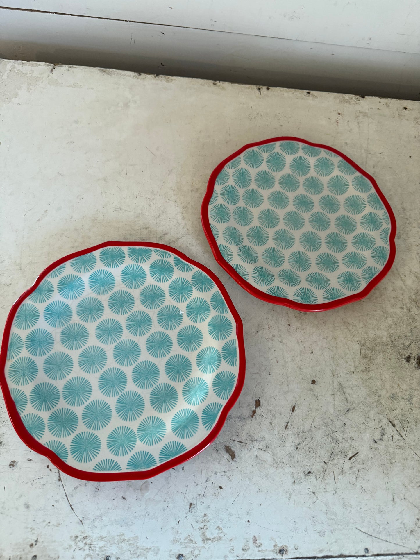 Pioneer Woman Happiness Salad Plate Red Scalloped Rim Aqua Starburst sold individually