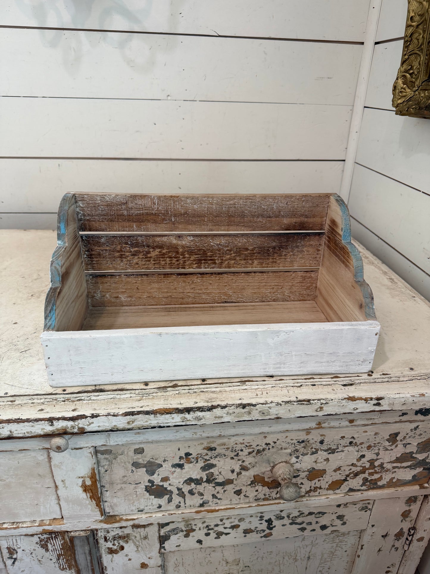 Crate with scalloped edge will get makeover