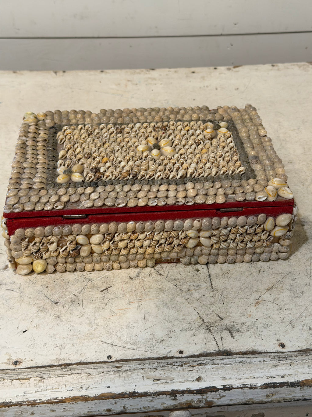 Large Vintage Seashell Box, Felt Lined - missing a few random shells