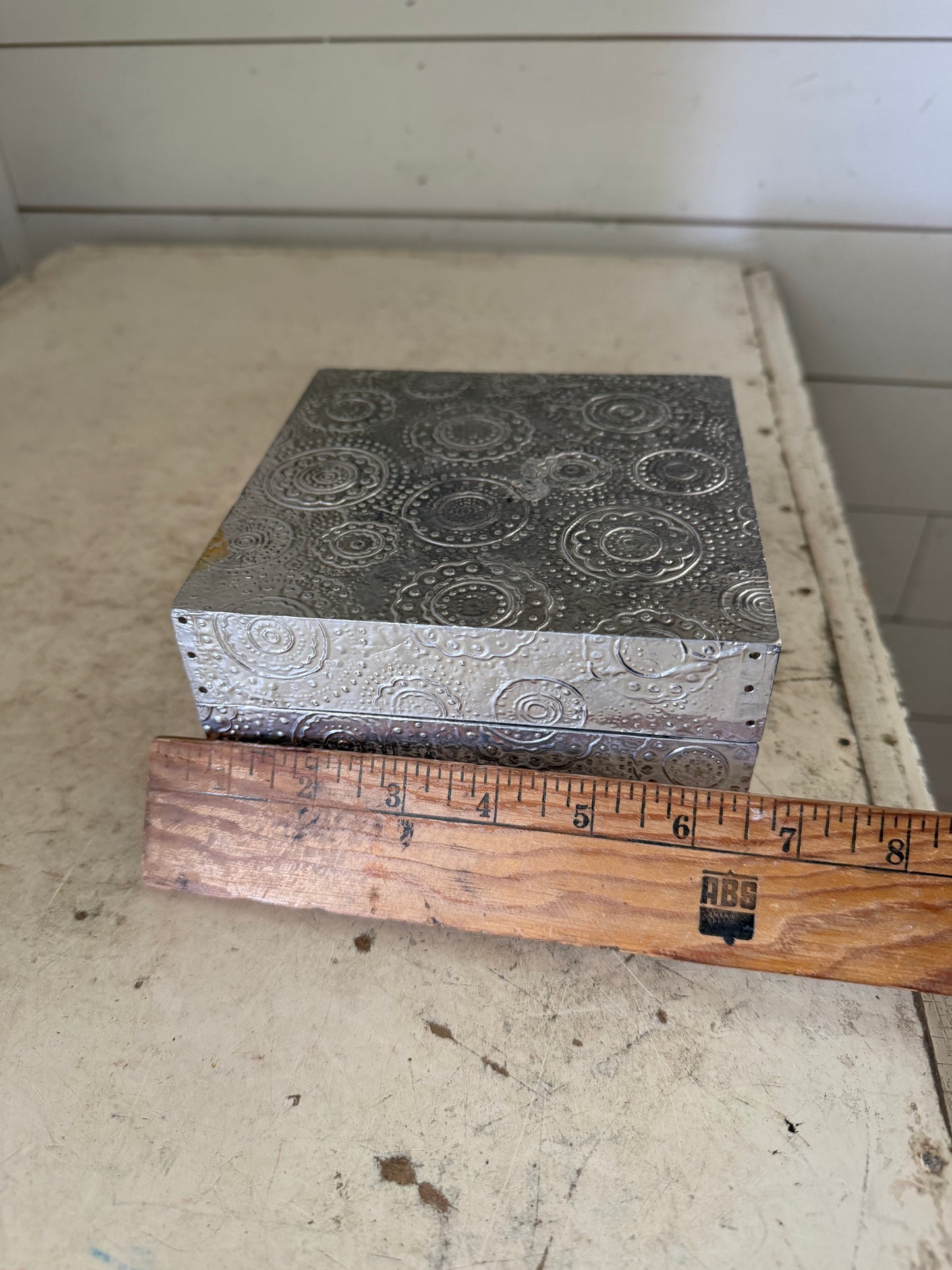 Embossed silver-finish decorative metal trinket box