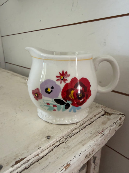 Pioneer woman creamer