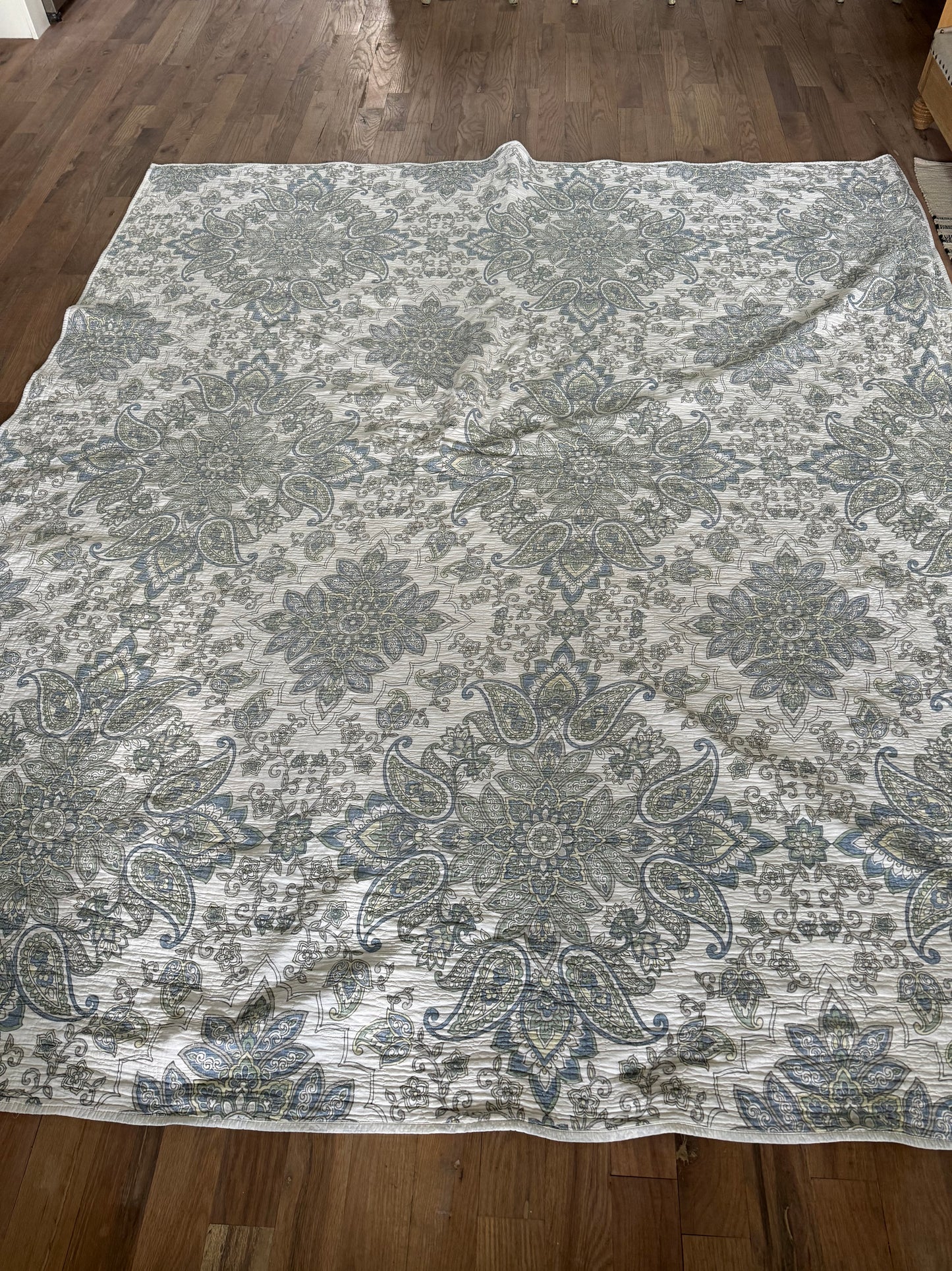 Queen Size Paisley Cotton Quilt