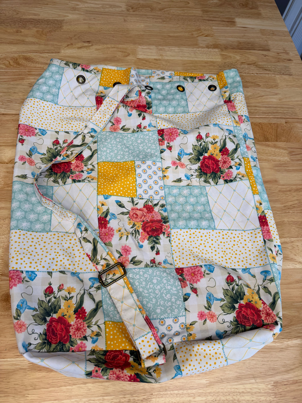 The Pioneer Woman Sweet Rose Patchwork Drawstring Canvas Laundry Bag