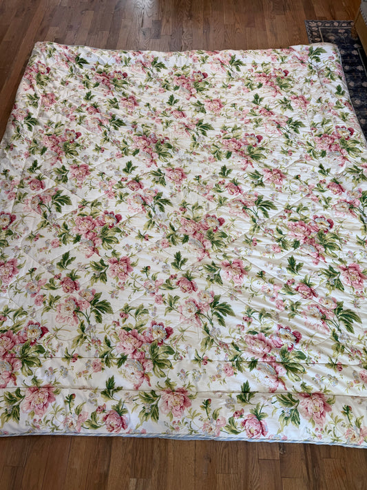 Waverly Style Peony Comforter - King Size