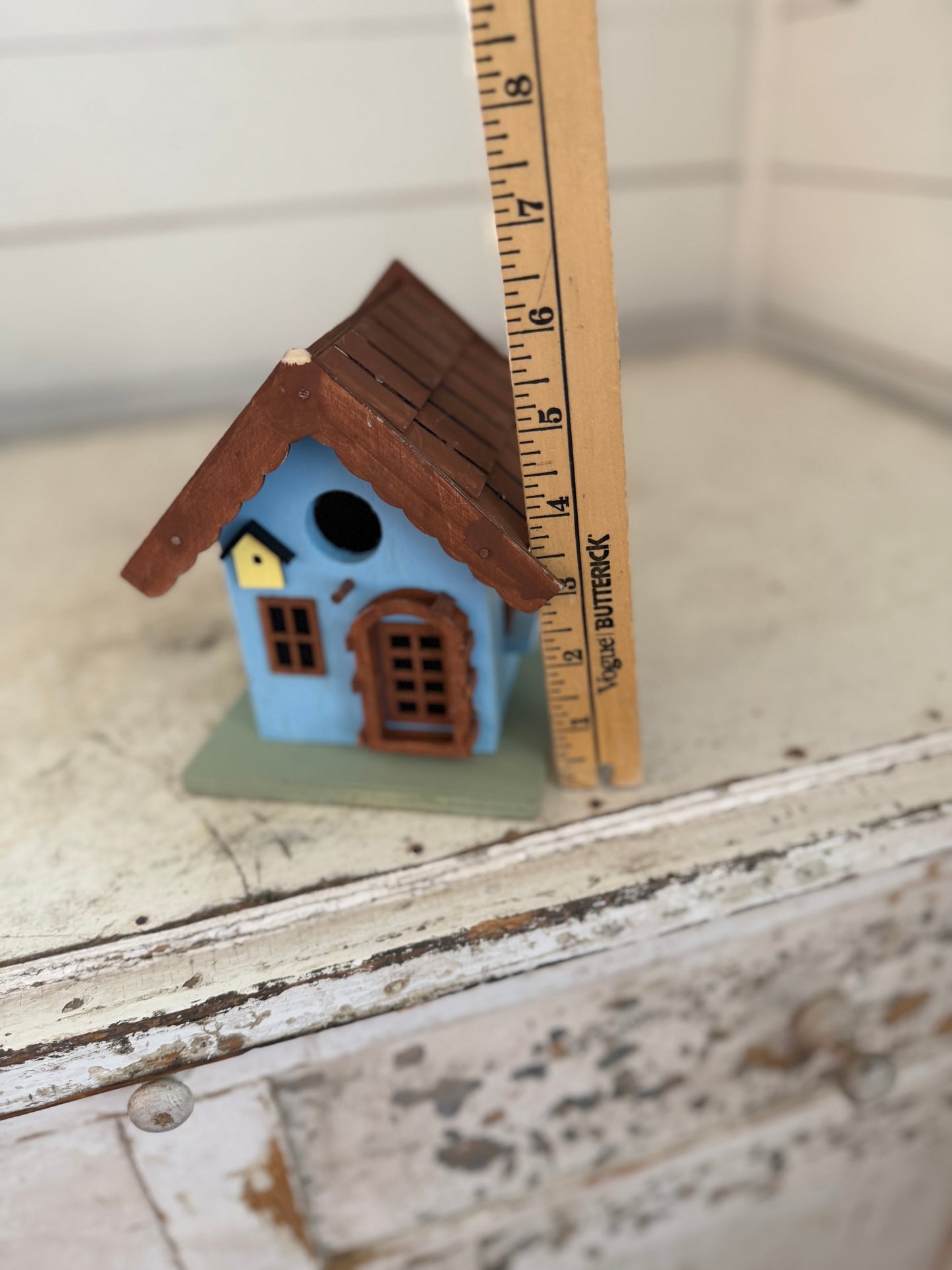 Miniature cottage birdhouse - will get makeover