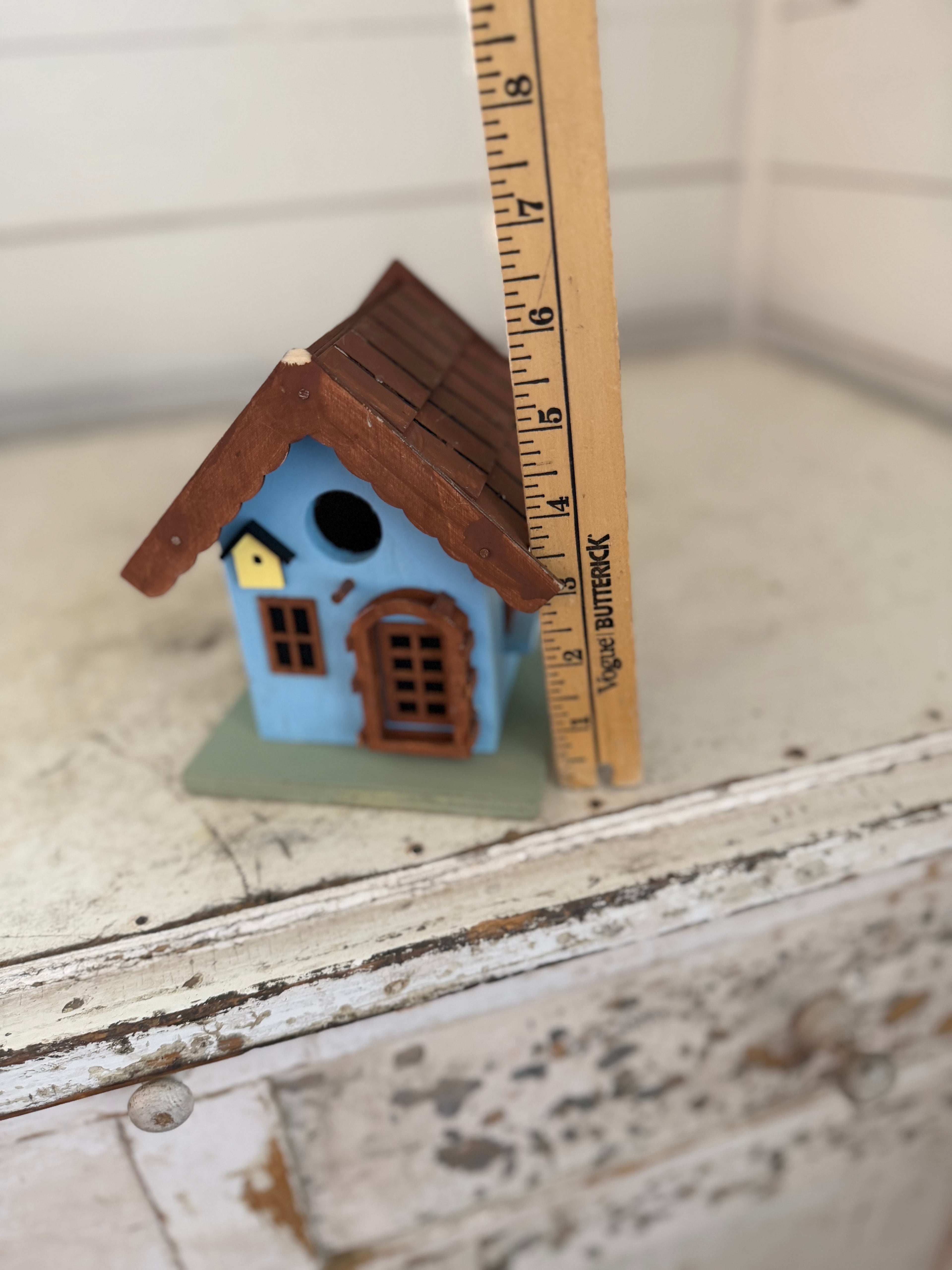 Miniature cottage birdhouse - will get makeover