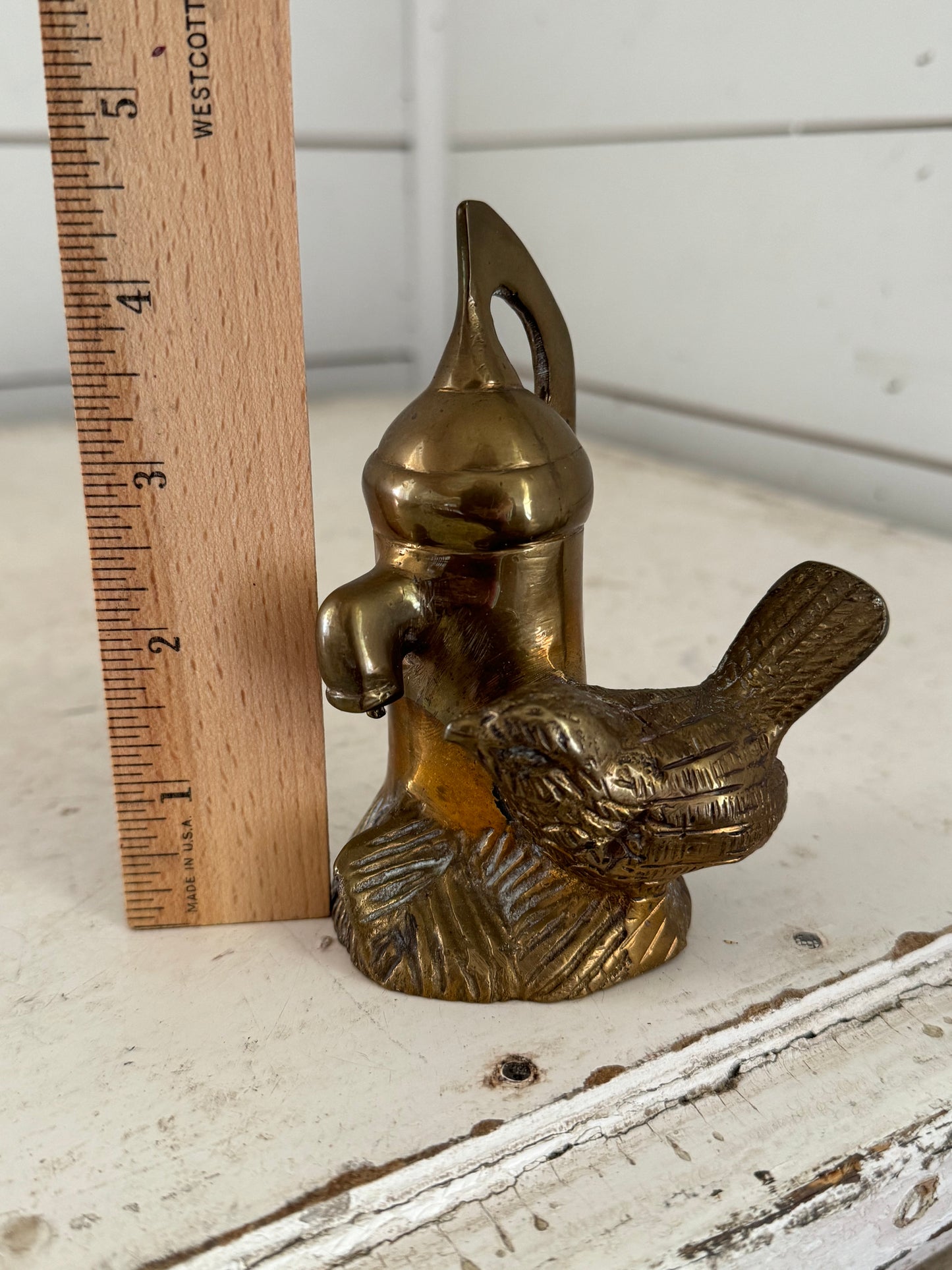 Bird at the water faucet || vintage brass statue / figure / sculpture