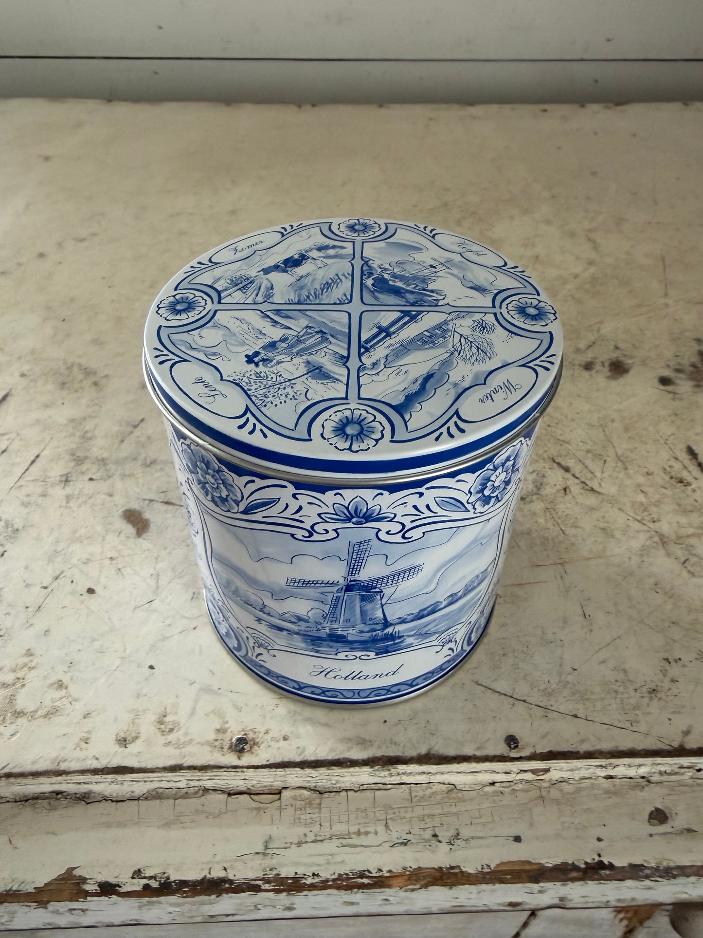 Holland Delft Blue Windmill Tin