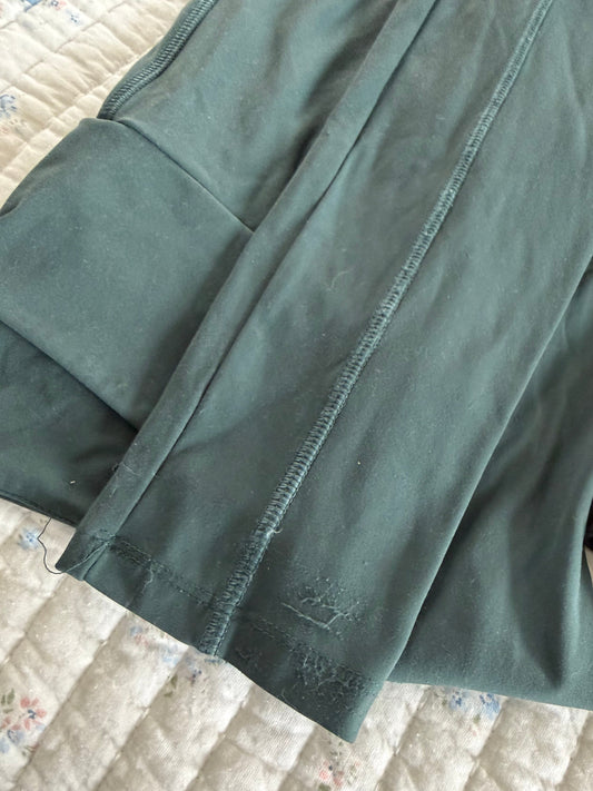 Green medium leggings - slight ware on bottom- Downeast