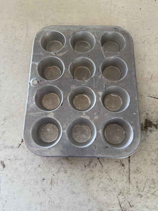 Mirro Aluminum 12 Mini Muffin Tin