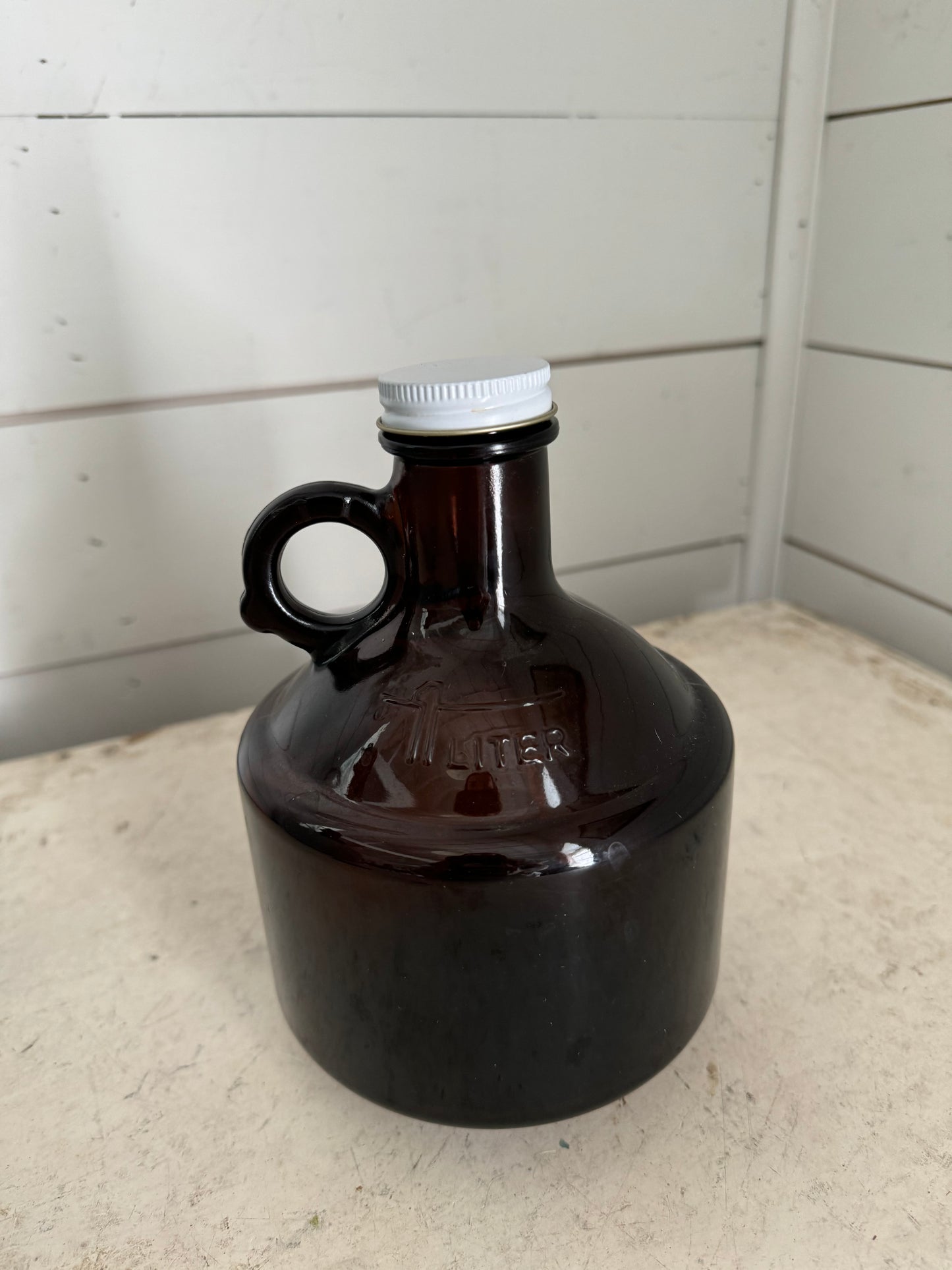 1 Liter Amber jug