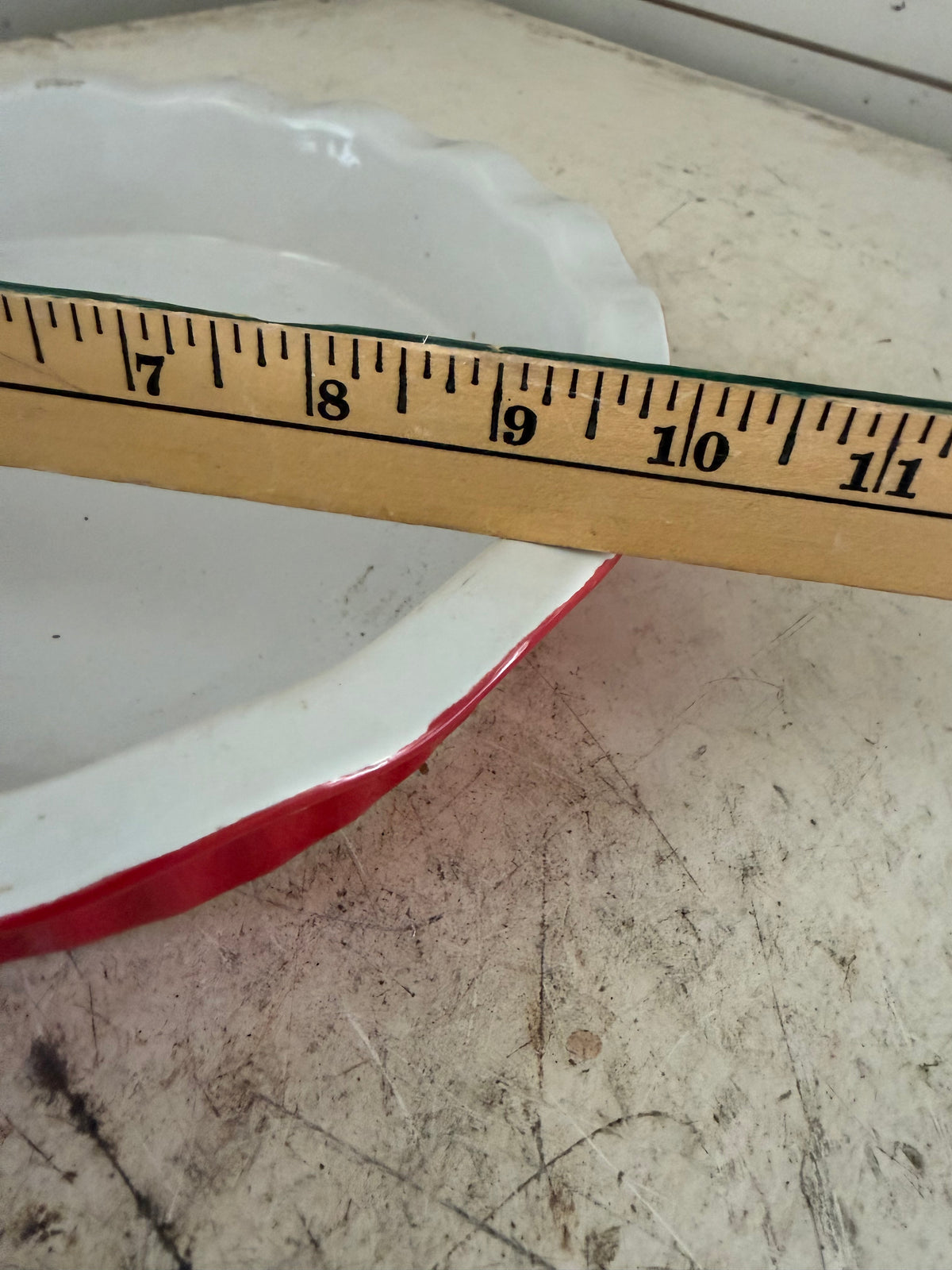 Red and white pie plate