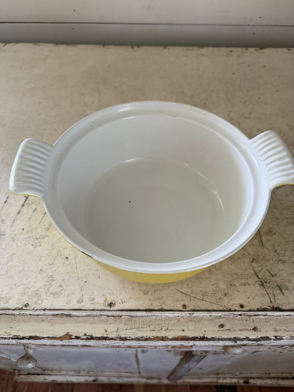 Gray Bar, Yellow Enameled, Cast-Iron Baker Belgium