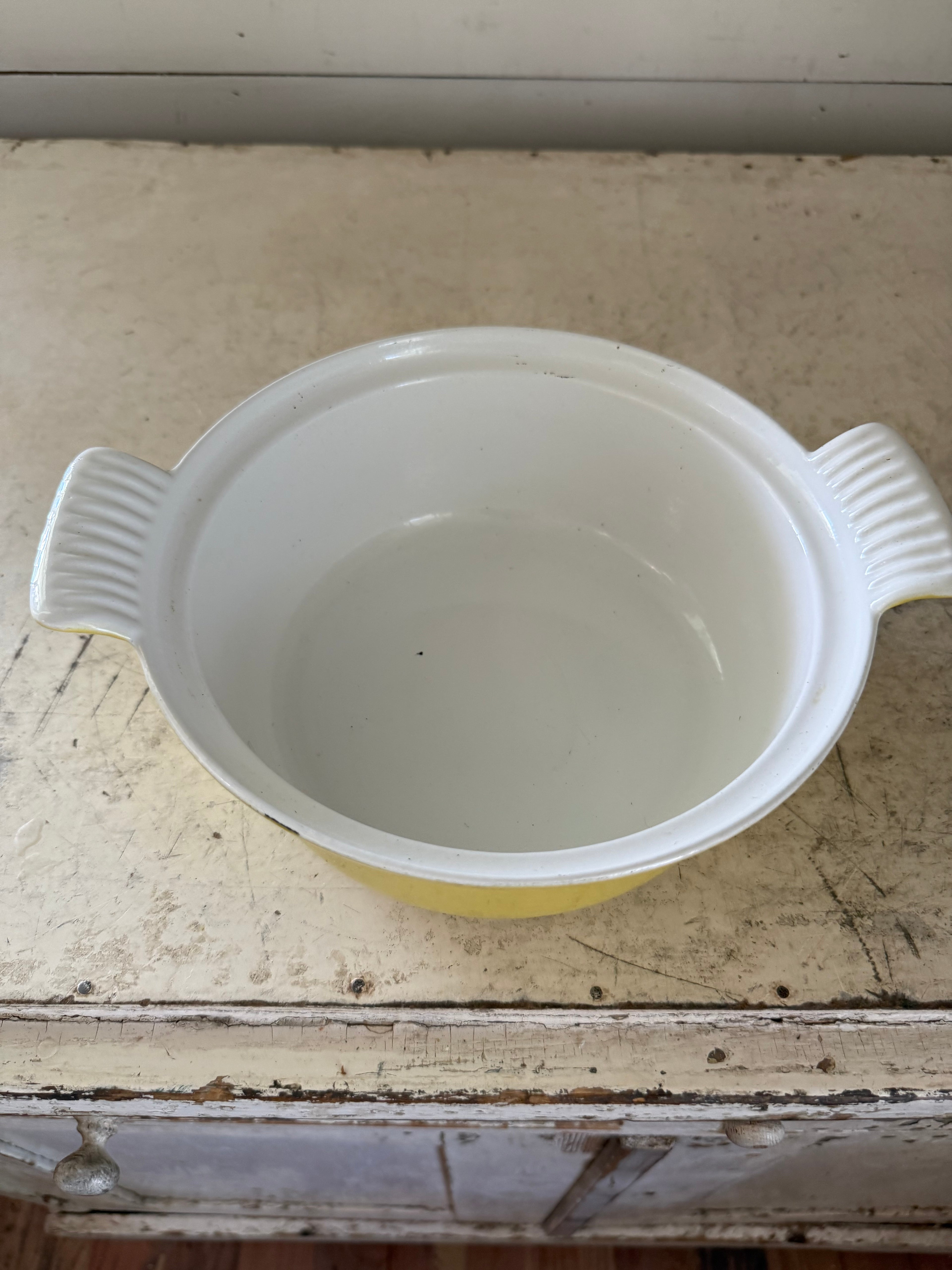Gray Bar, Yellow Enameled, Cast-Iron Baker Belgium