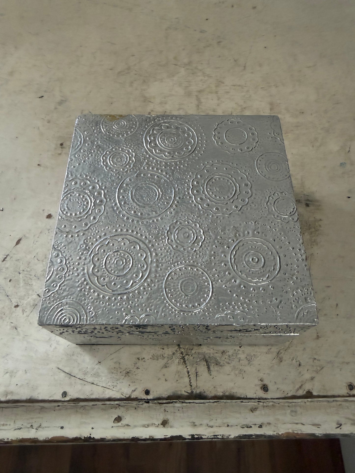Embossed silver-finish decorative metal trinket box