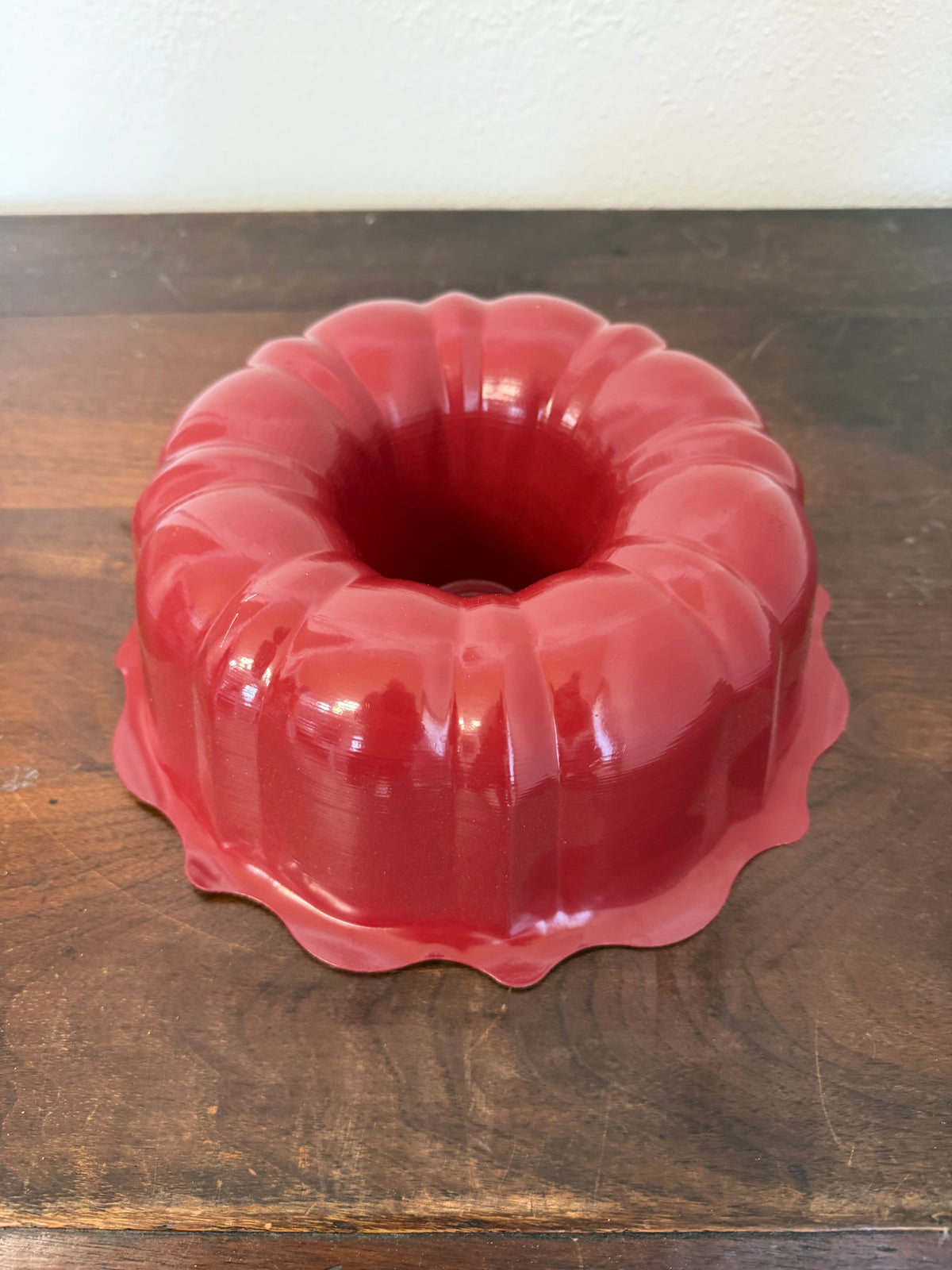 Red 6 Cup Bundt Pan
