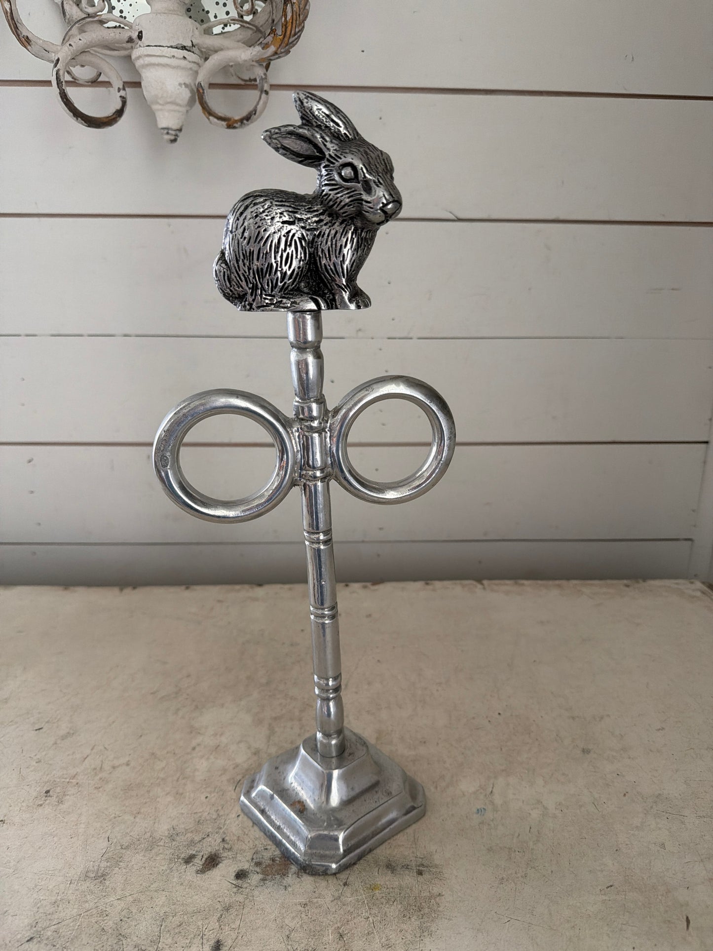 Aluminum Rabbit Towel Holder
