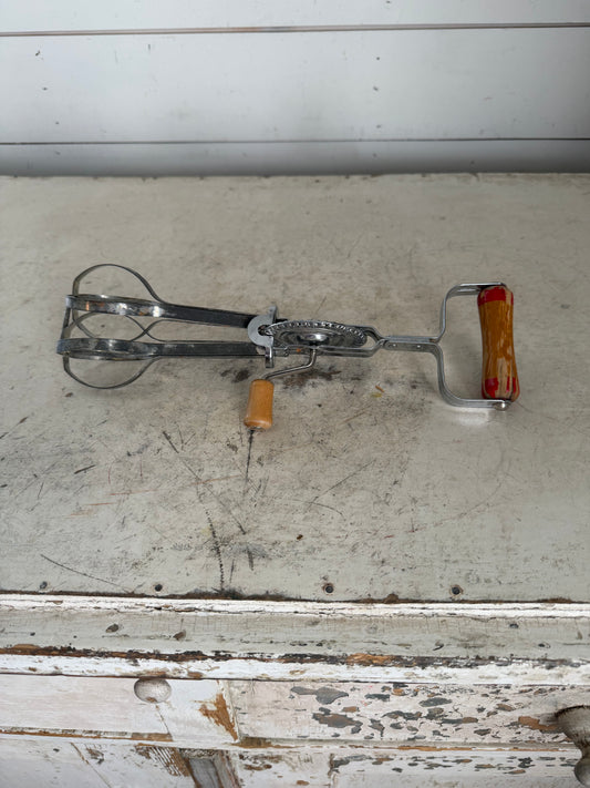 Vintage Rotary Hand Held Egg Beater