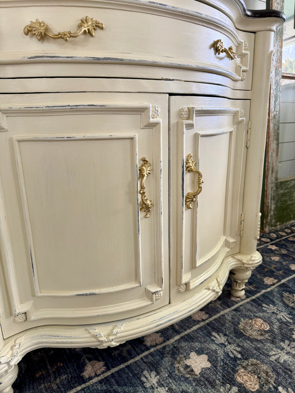 Curvy French Style Buffet