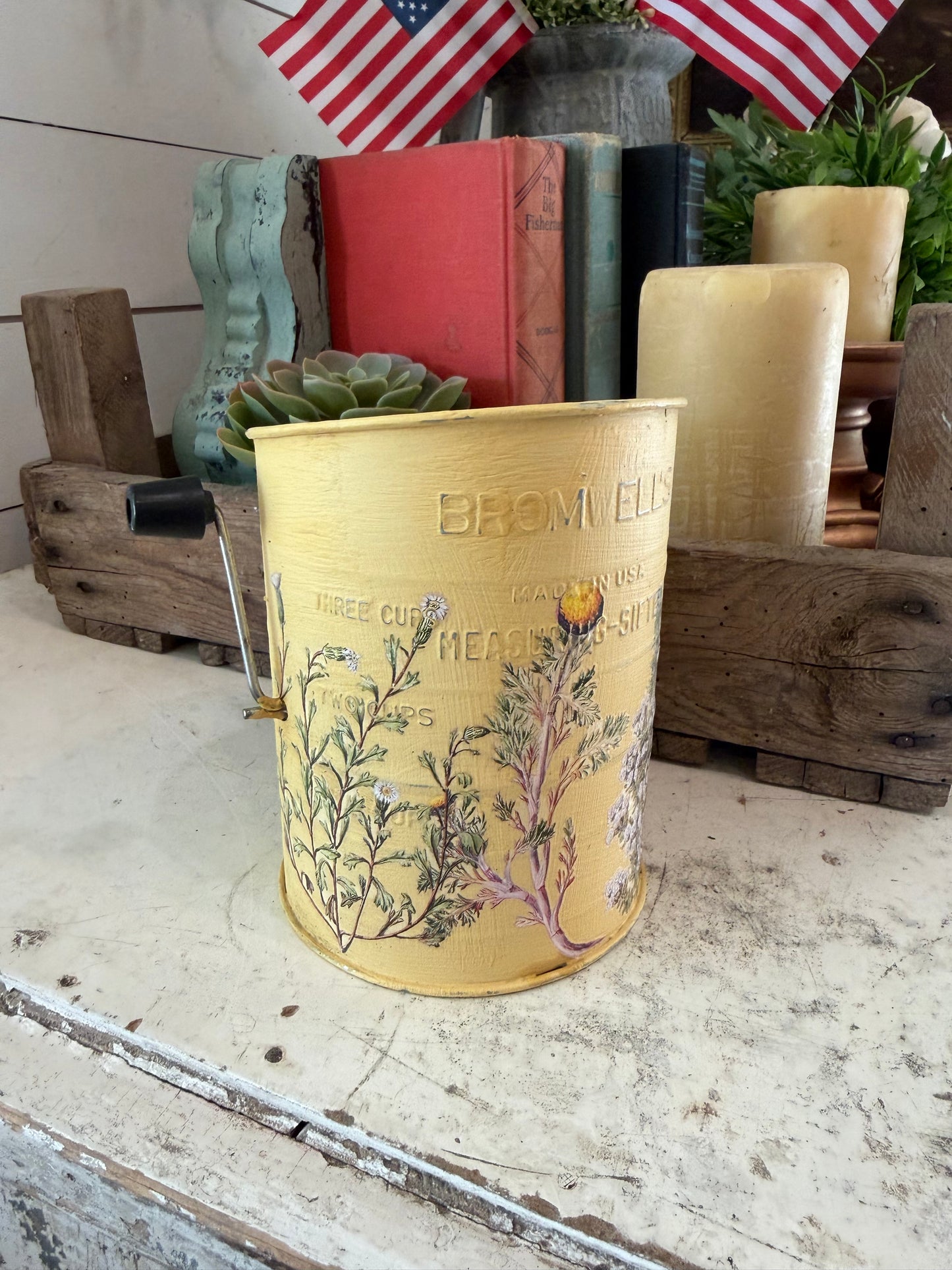 Bromwells Measuring Sifter - hand painted for decor