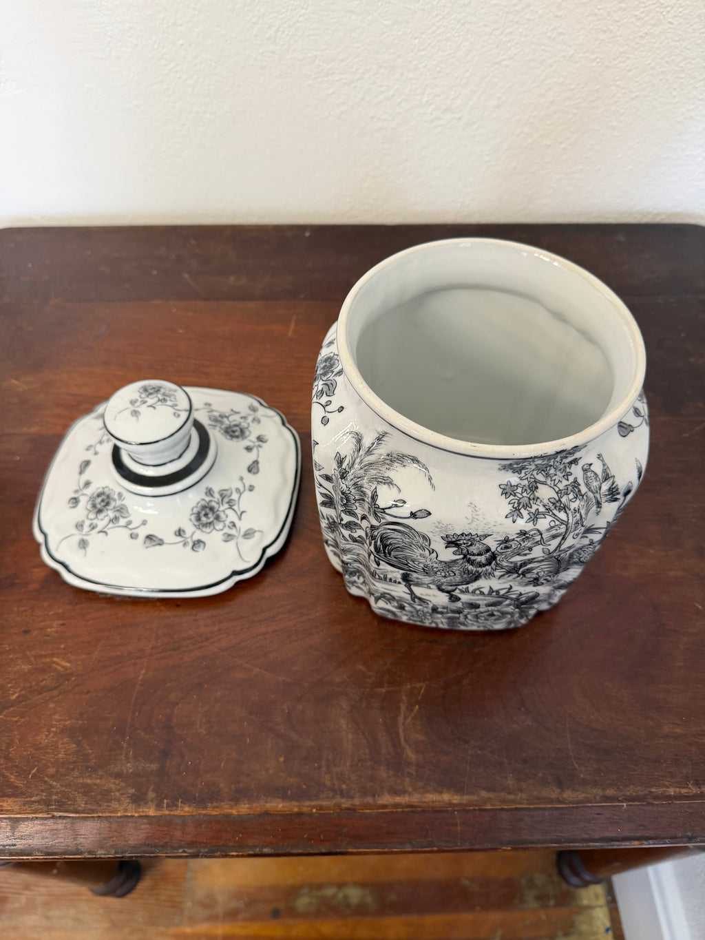 Black and White toile ceramic ginger jar or canister