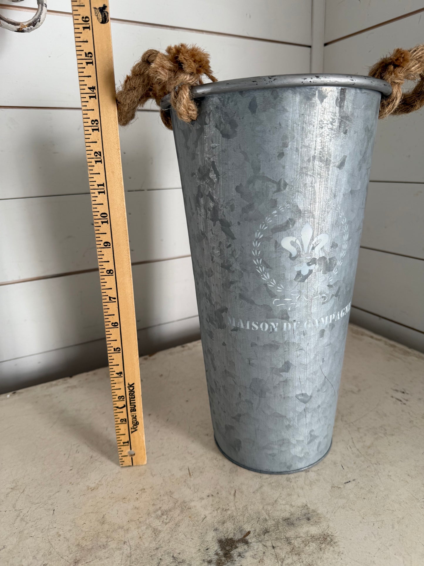 Oversized French Flower Bucket with rope handle