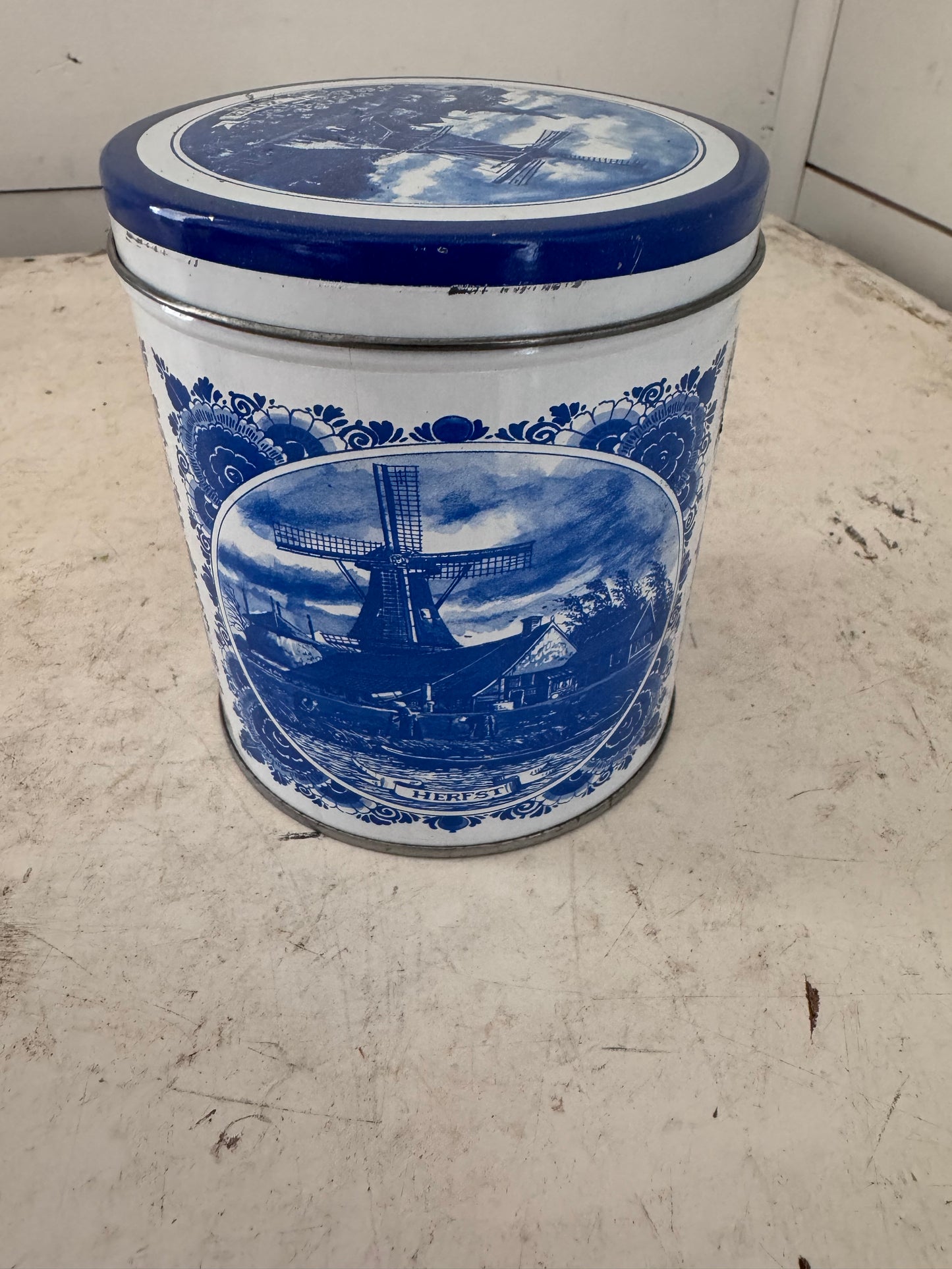 Delft Blue Tea Tin