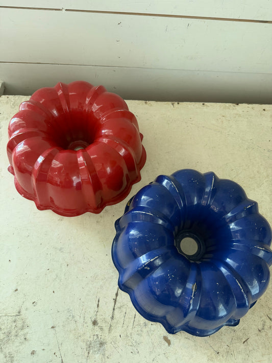 Vintage Bundt Pan - sold individually