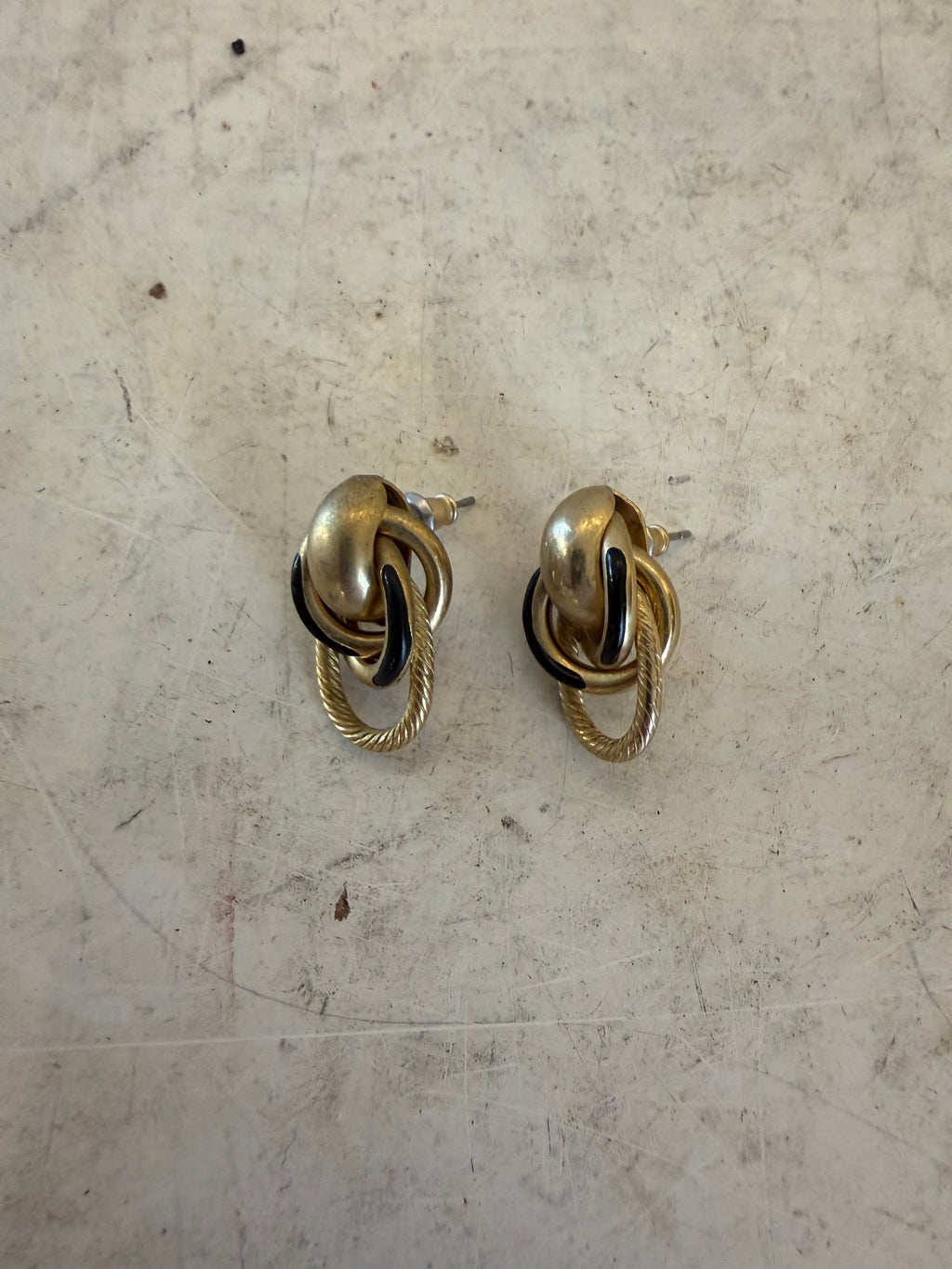 Vintage Gold Tone Knot Earrings