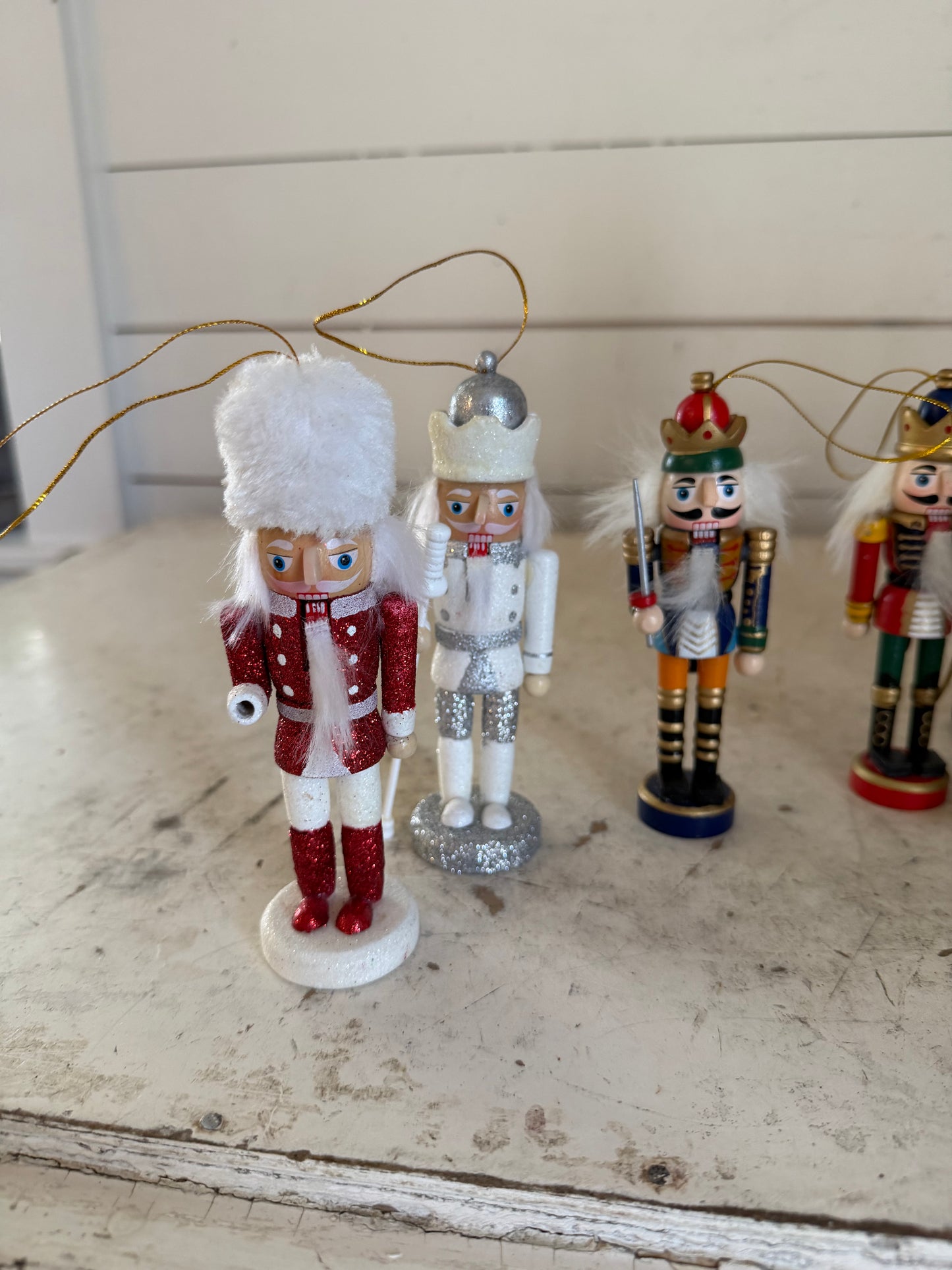 Set of nutcrackers as found one missing hand